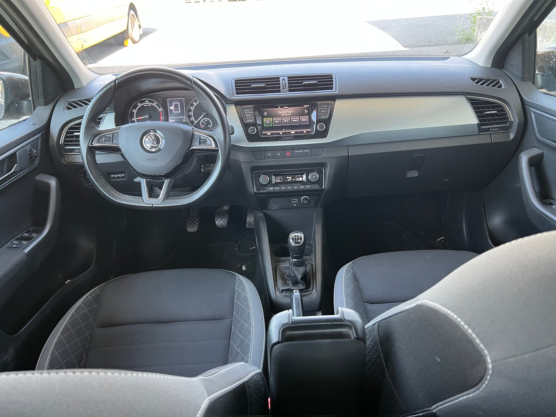 SKODA Fabia 1.0 MPI Ambition-image-11
