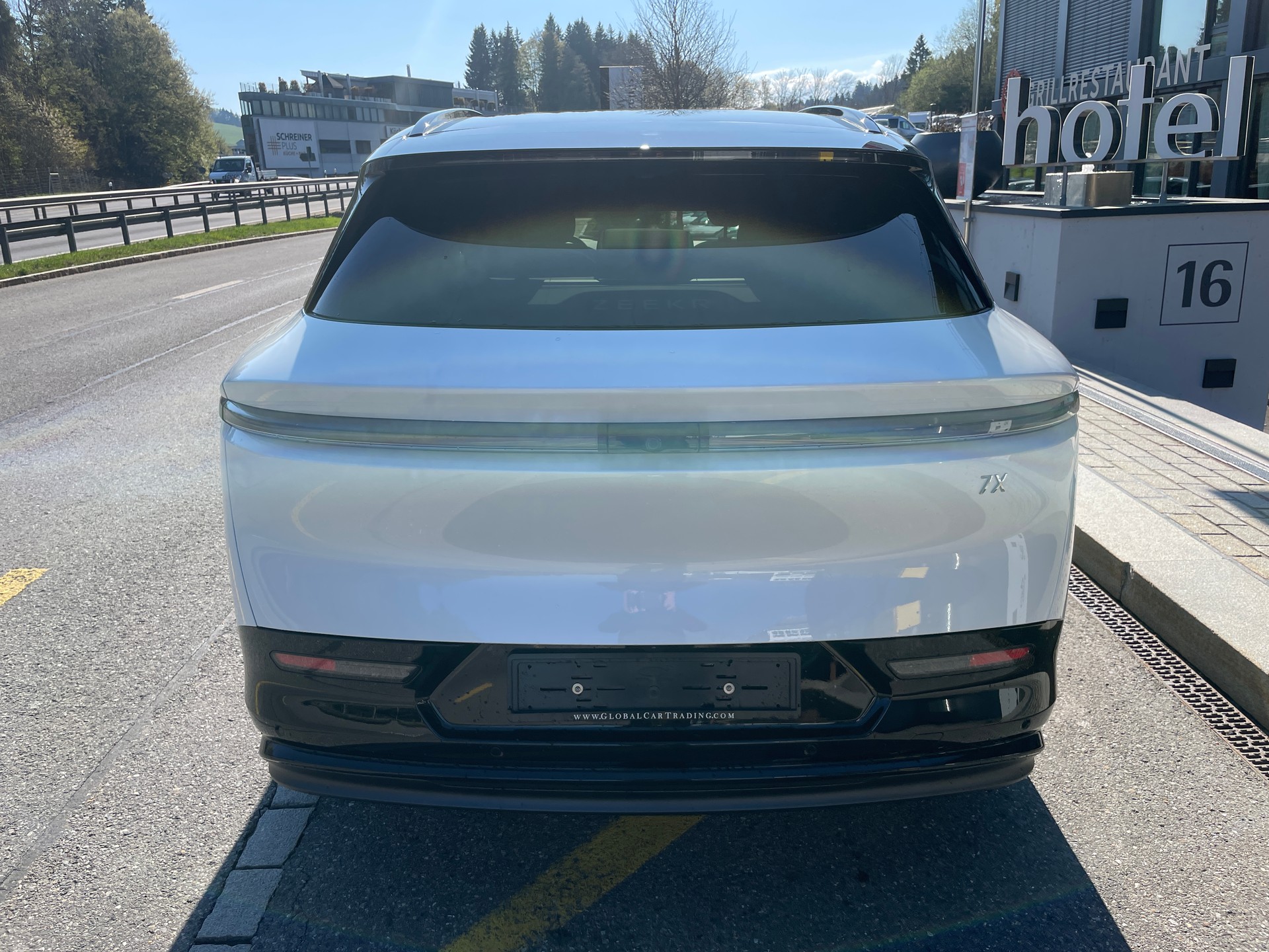 ZEEKR 7X Privilege AWD mit Comfort inkl. Cockpit Paket-image-5