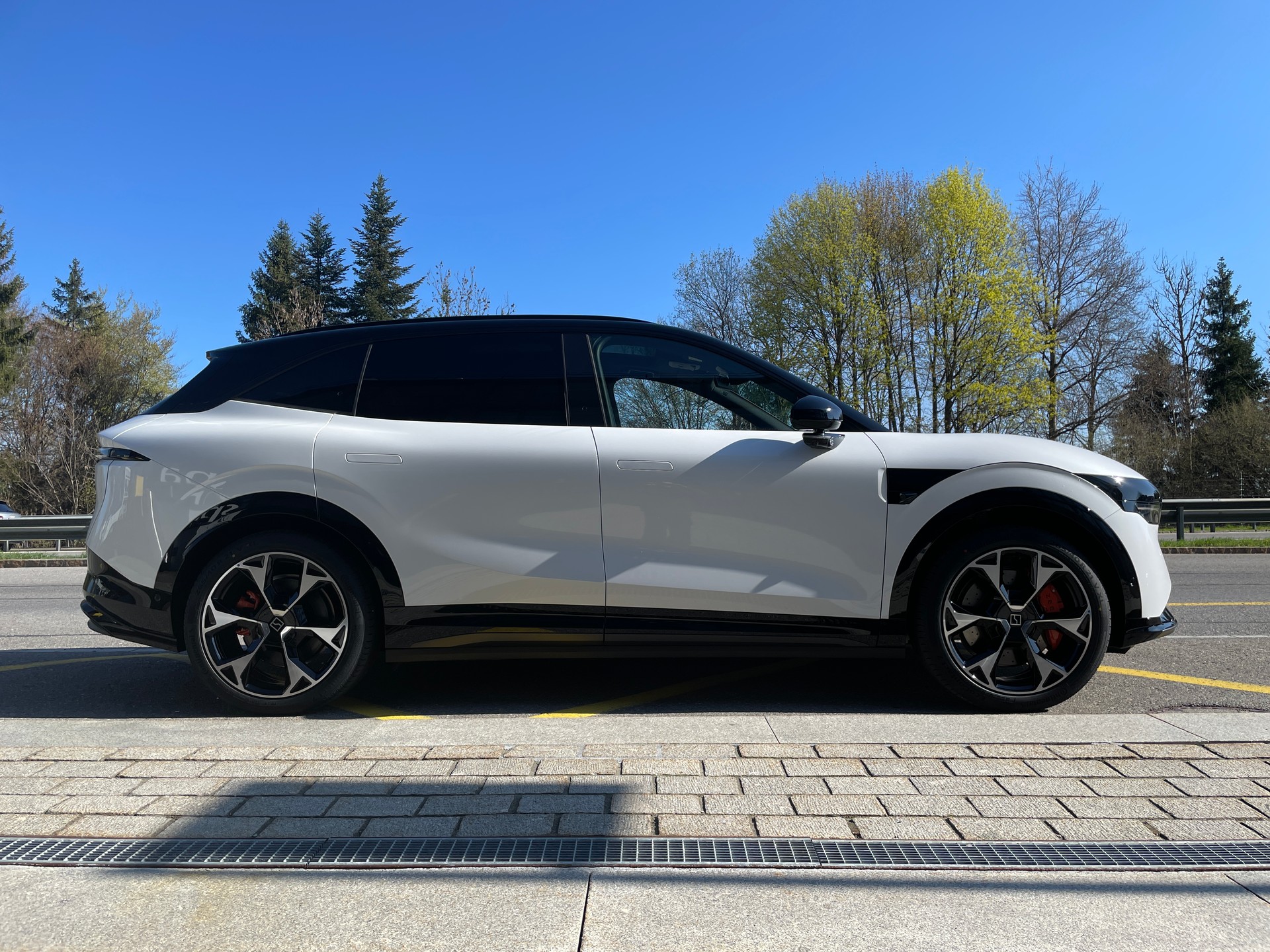 ZEEKR 7X Privilege AWD mit Comfort inkl. Cockpit Paket-showroom-element-3
