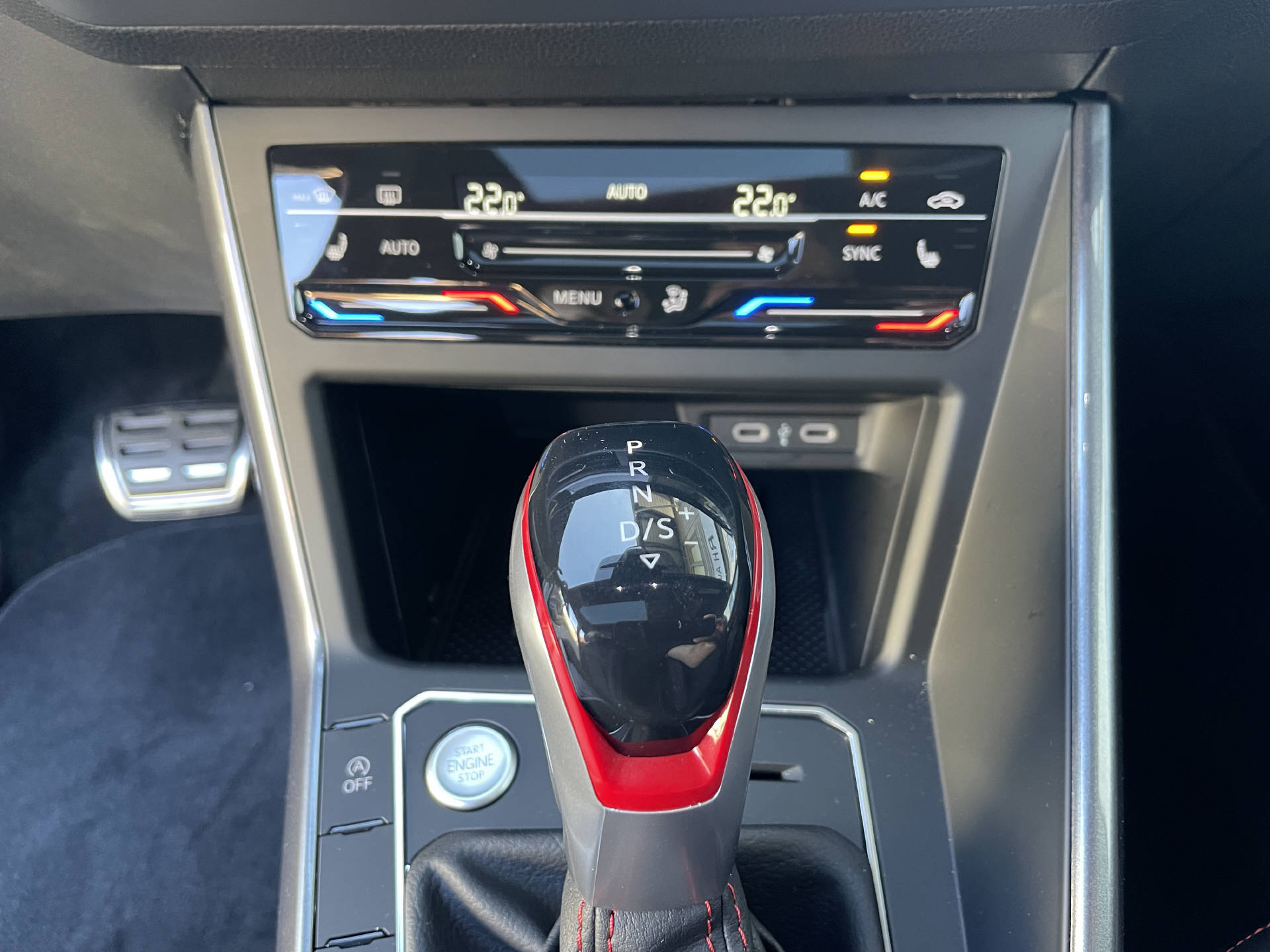 VW Polo 2.0 TSI GTI DSG-image-17