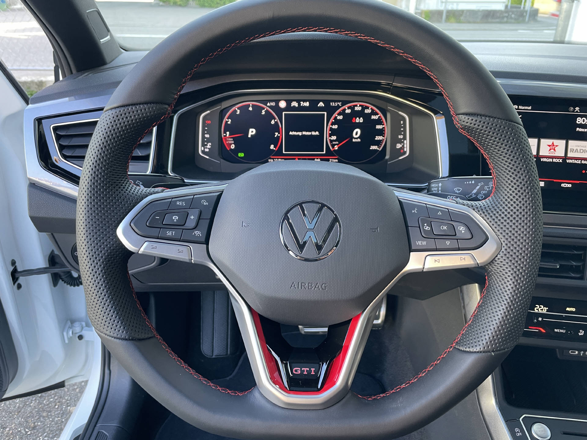 VW Polo 2.0 TSI GTI DSG-image-11