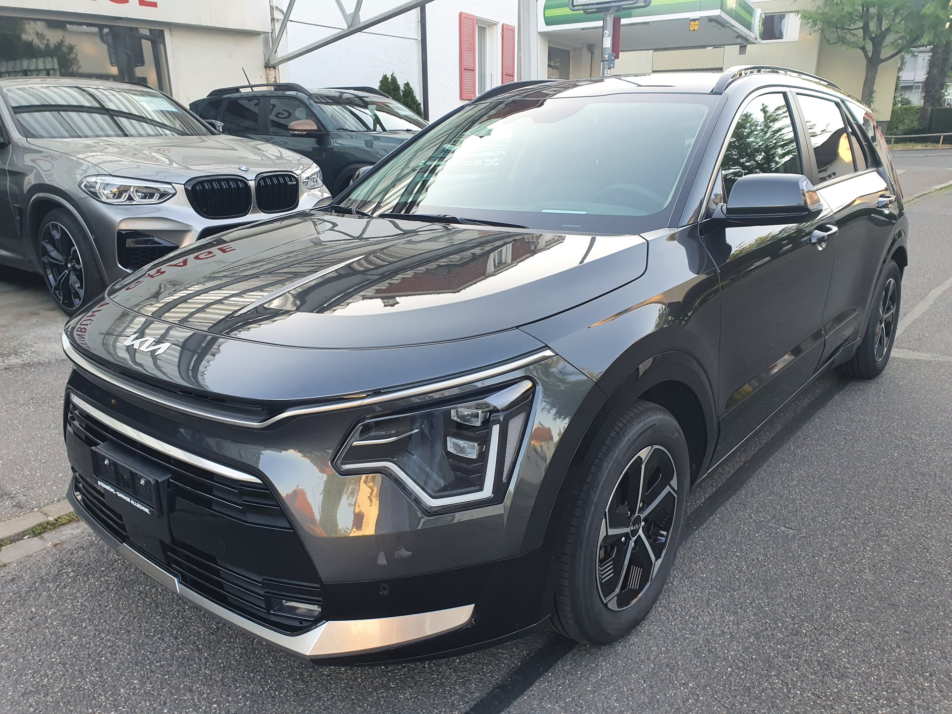 KIA Niro 1.6GDi Hybrid DCT Style-image-0