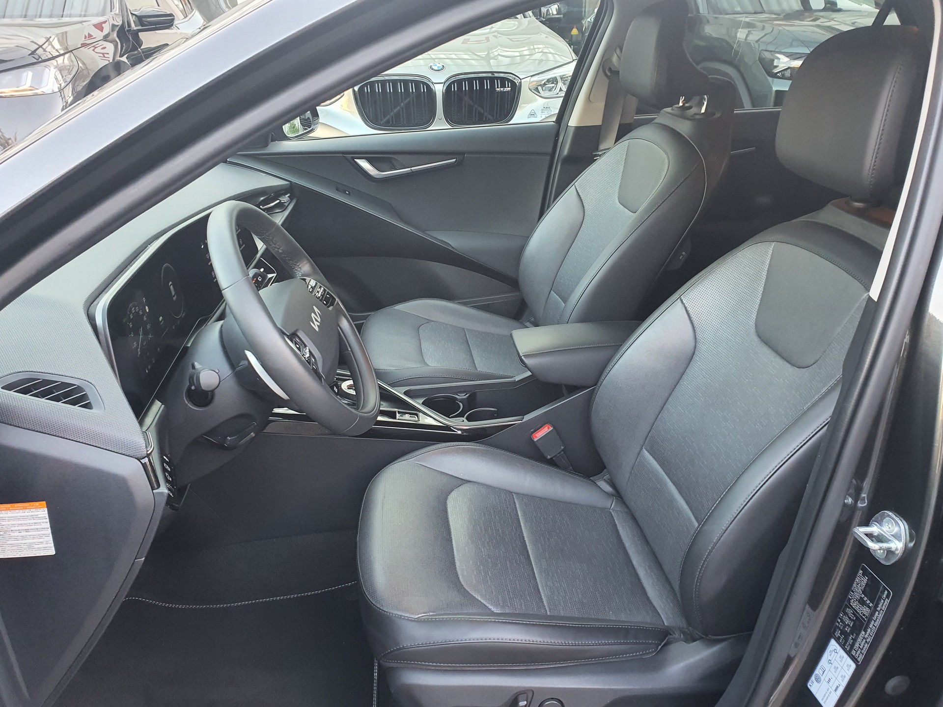 KIA Niro 1.6GDi Hybrid DCT Style-image-6