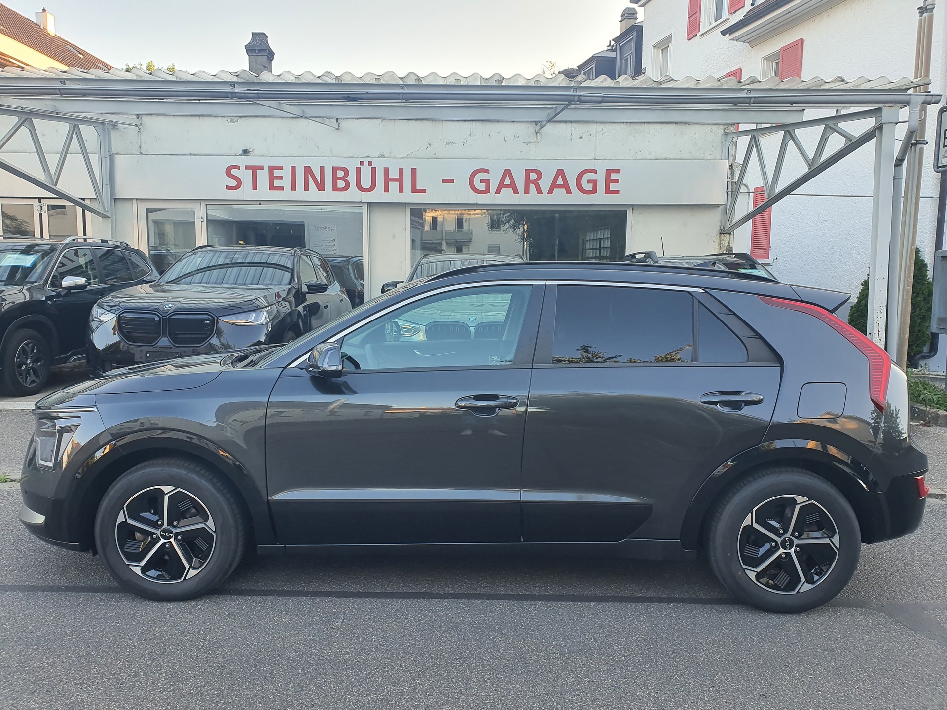KIA Niro 1.6GDi Hybrid DCT Style-image-2