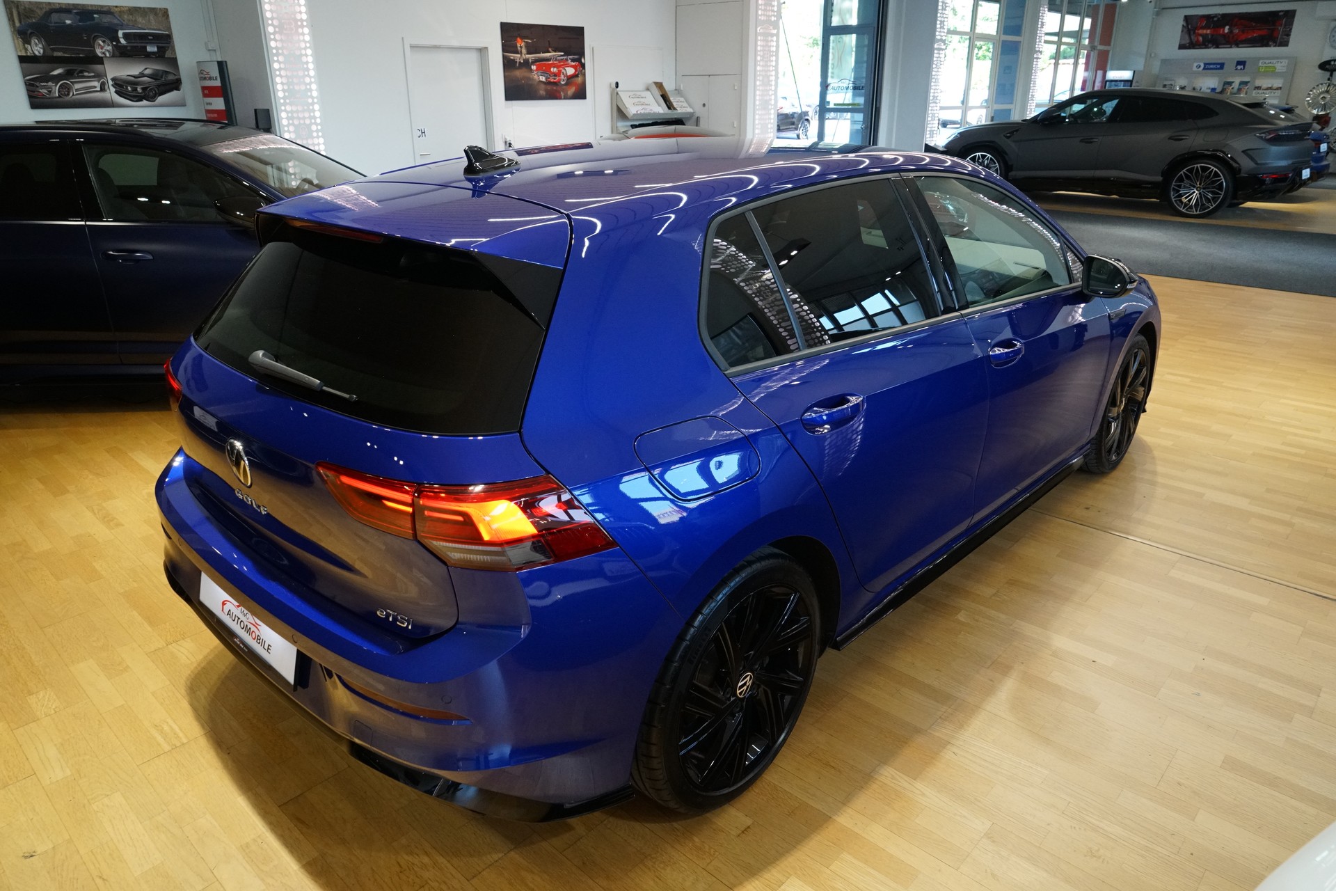 VW Golf 1.5 eTSI mHEV ACT R-Line DSG-image-8
