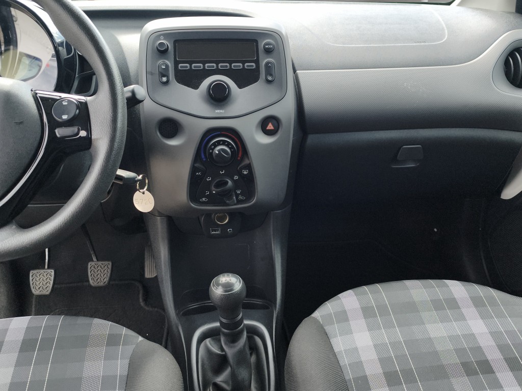 PEUGEOT 108 1.0 VTi Active S/S-image-11