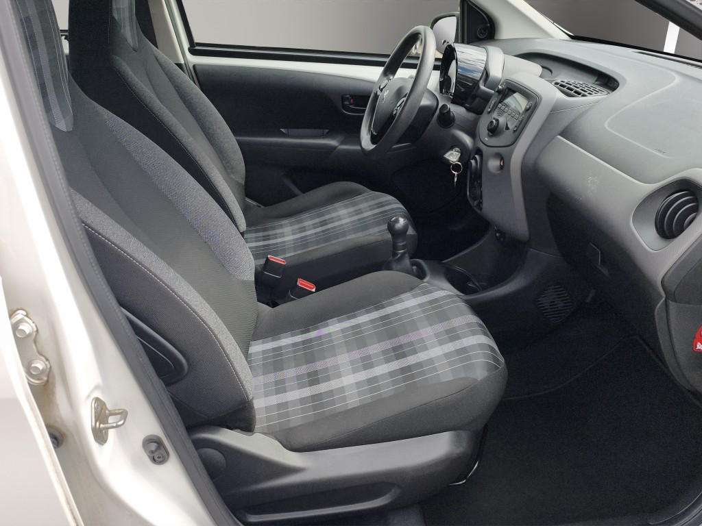PEUGEOT 108 1.0 VTi Active S/S-image-12