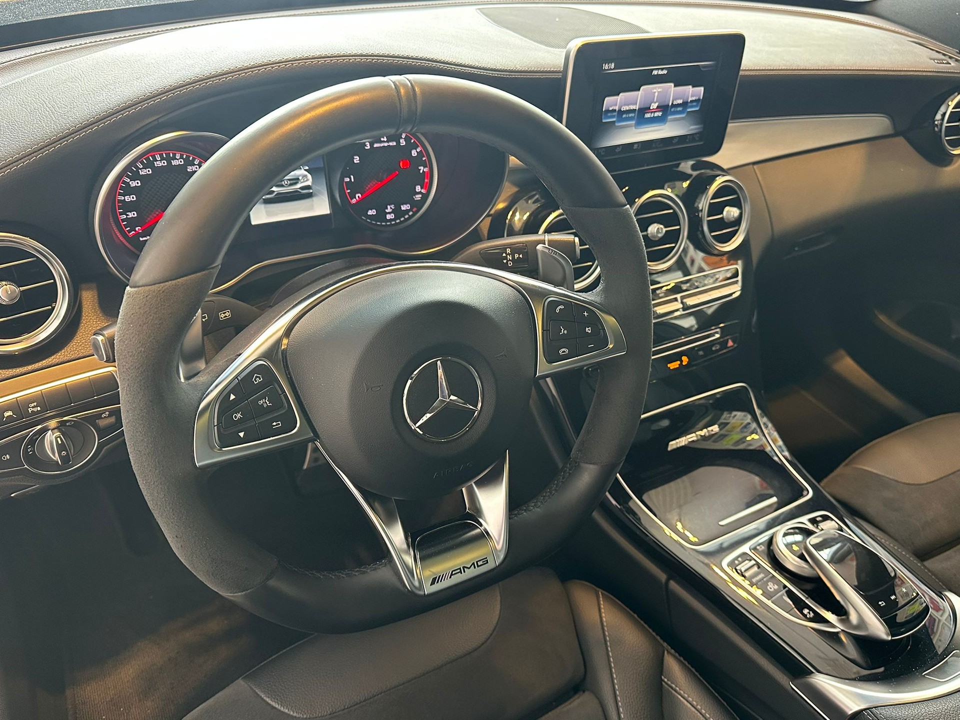 MERCEDES-BENZ C 63 S AMG Speedshift-image-9