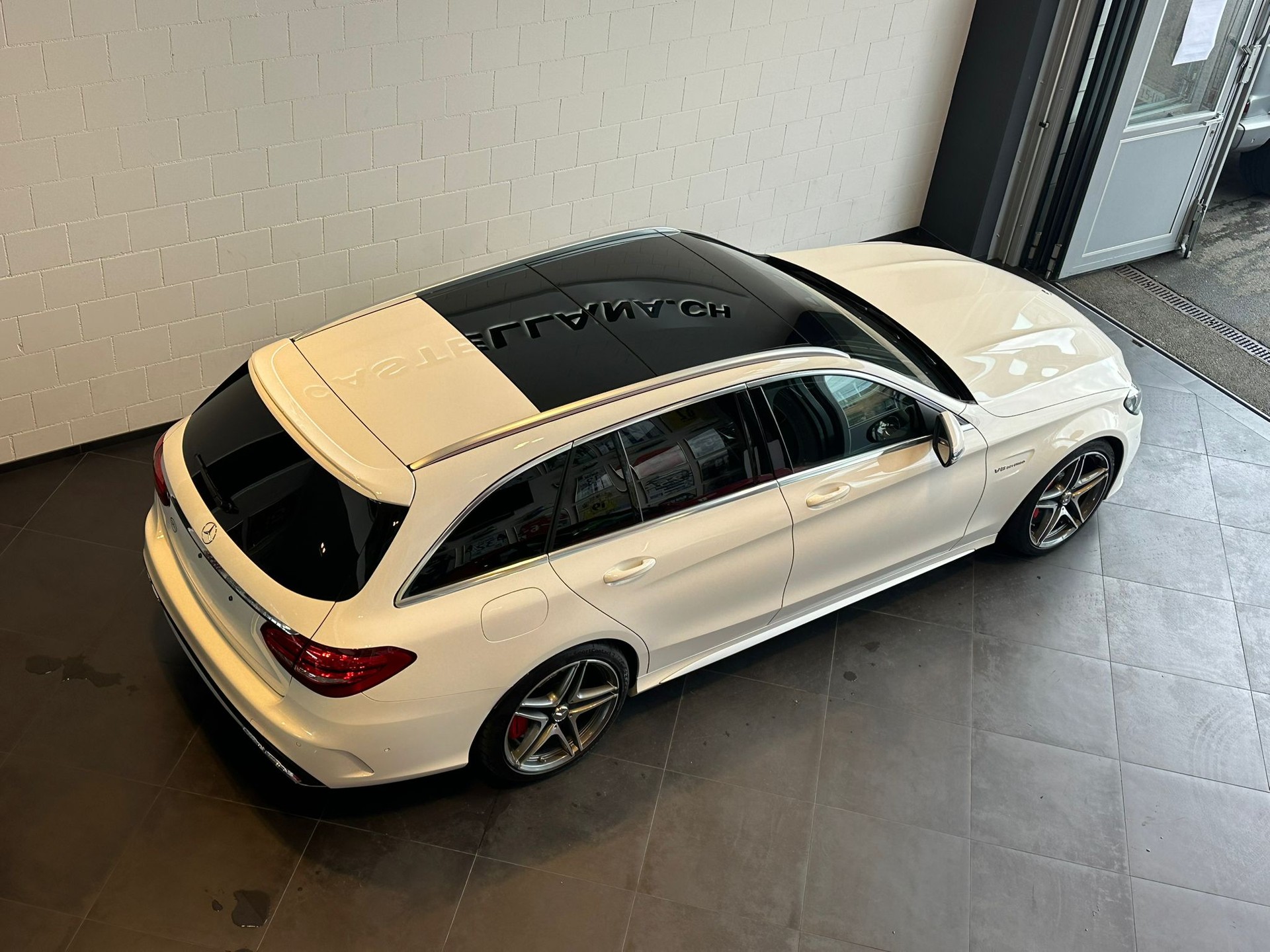 MERCEDES-BENZ C 63 S AMG Speedshift-showroom-element-3