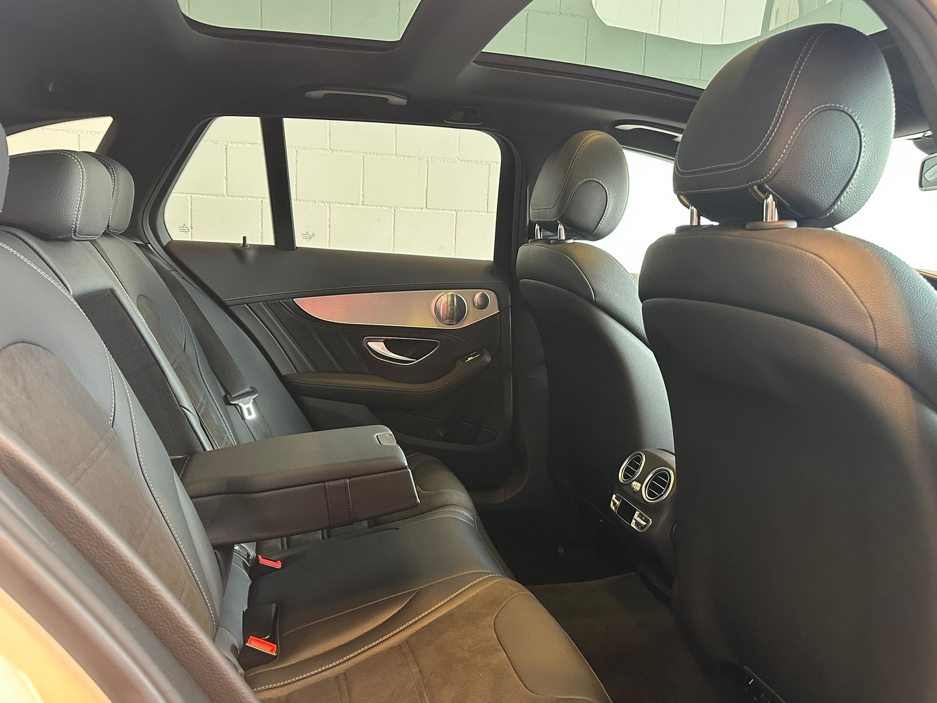 MERCEDES-BENZ C 63 S AMG Speedshift-image-12