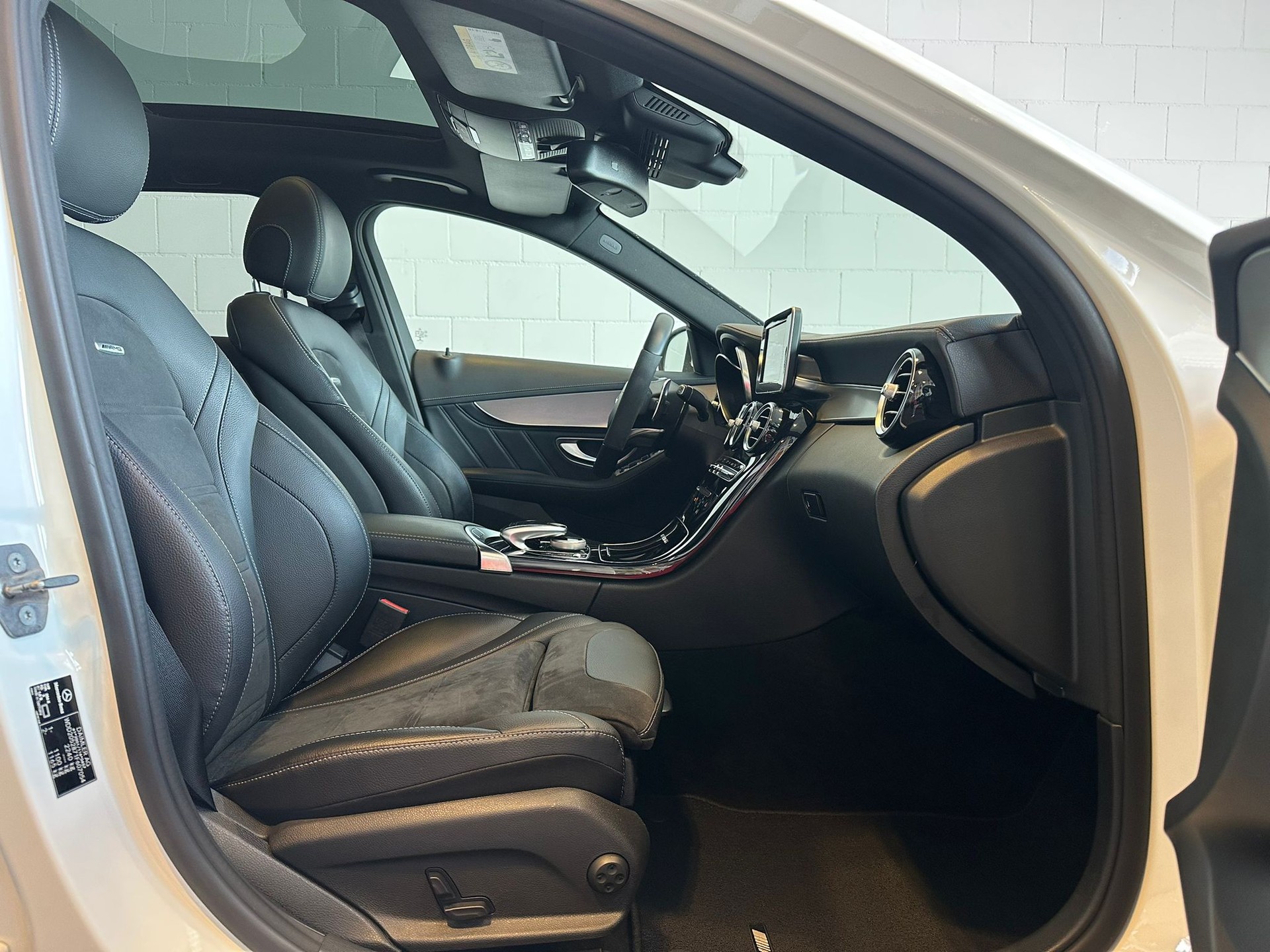 MERCEDES-BENZ C 63 S AMG Speedshift-image-7