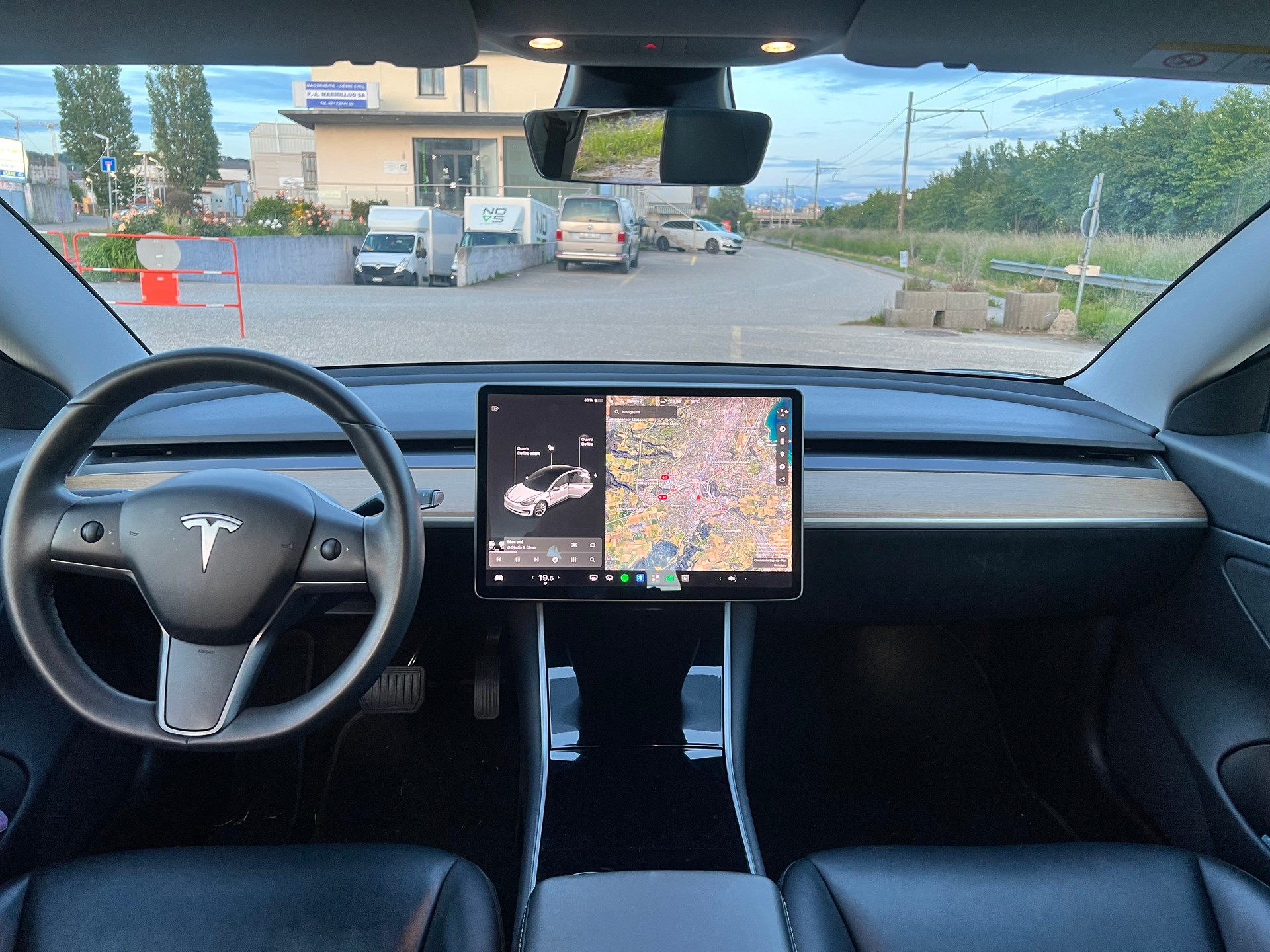 TESLA Model 3 Long Range Dual Motor AWD-image-4