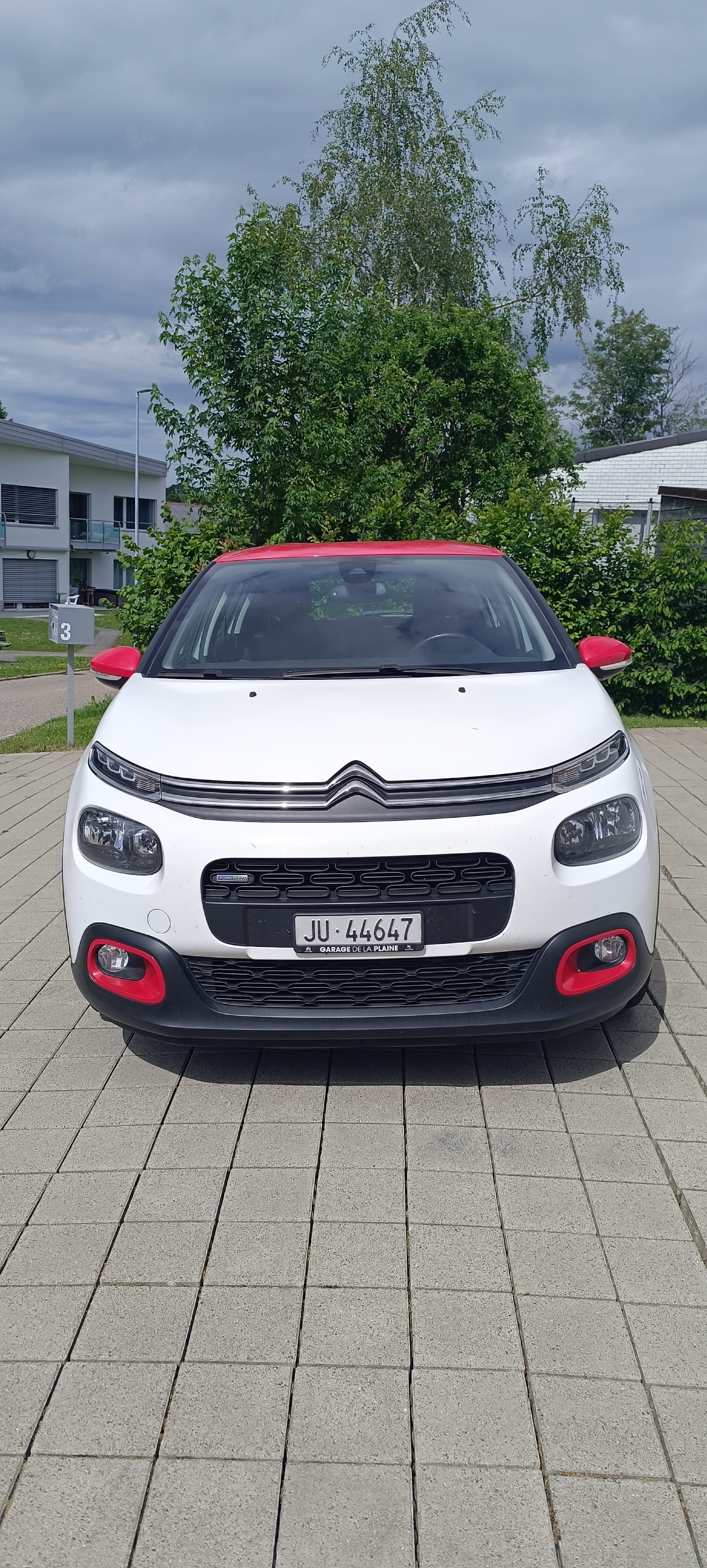 CITROEN 1.2 PureTech Shine-image-0
