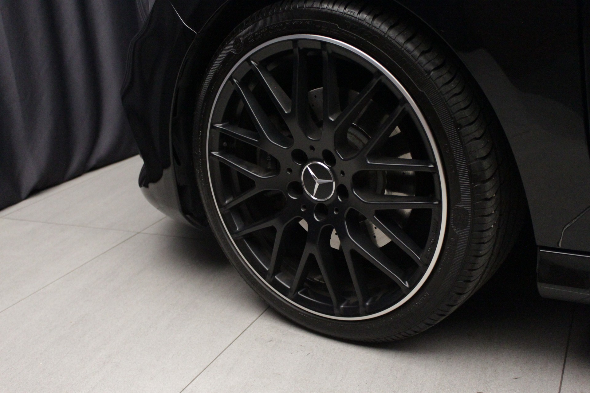 MERCEDES-BENZ A 220 d AMG Line 4Matic 7G-DCT-image-21