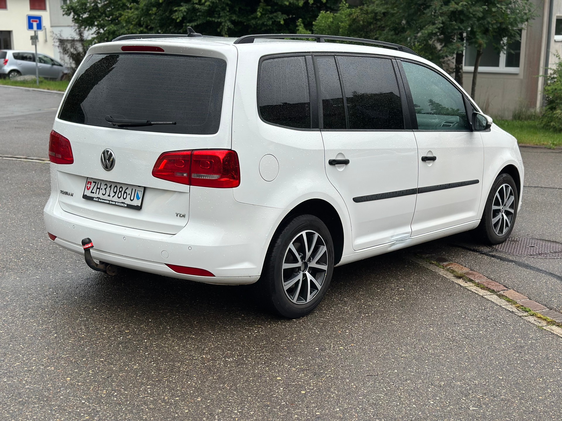 VW Touran 1.6 TDI Trendline DSG-image-5