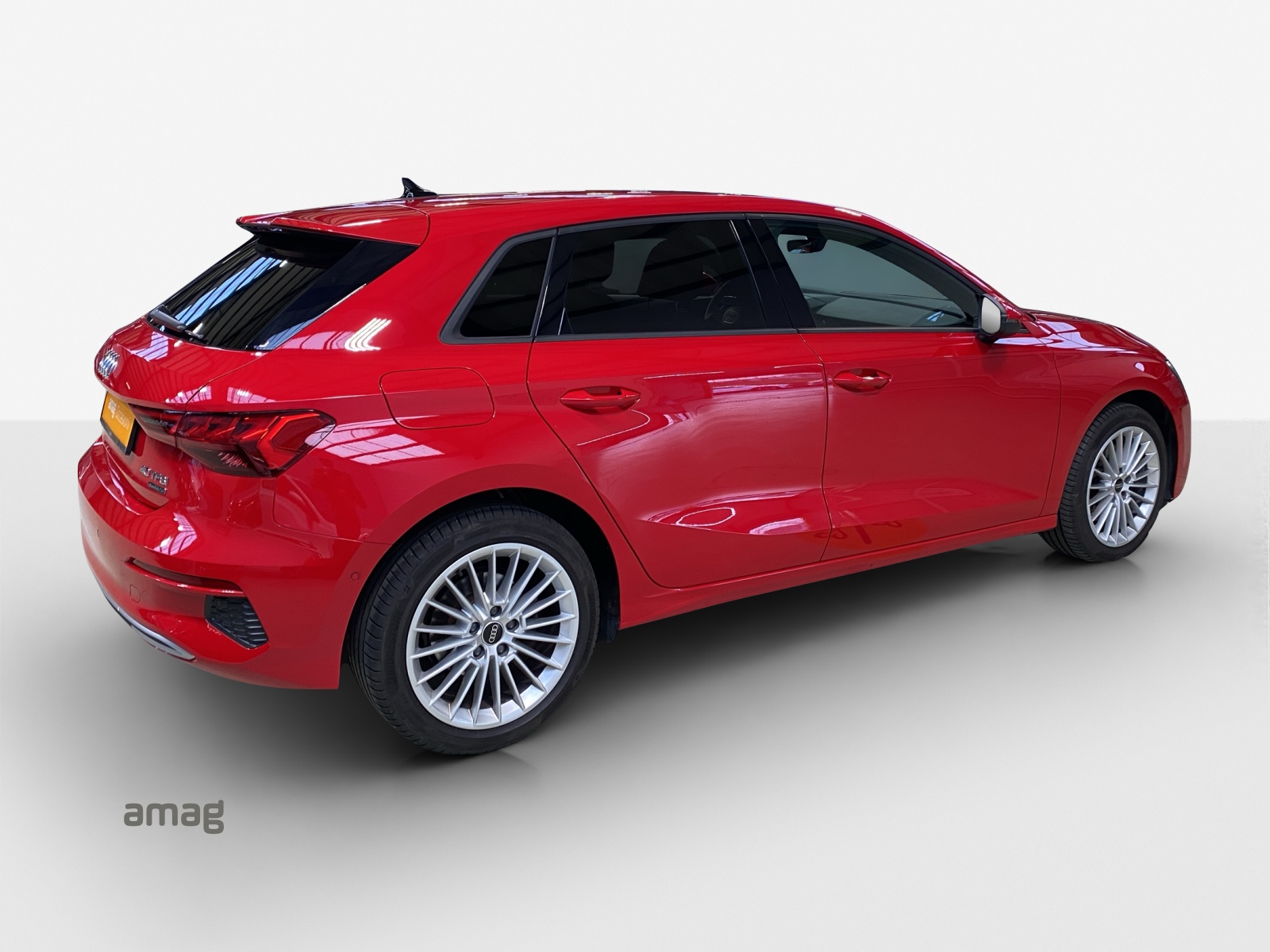 AUDI A3 Sportback 40 TFSI advanced quattro S-tronic-image-4