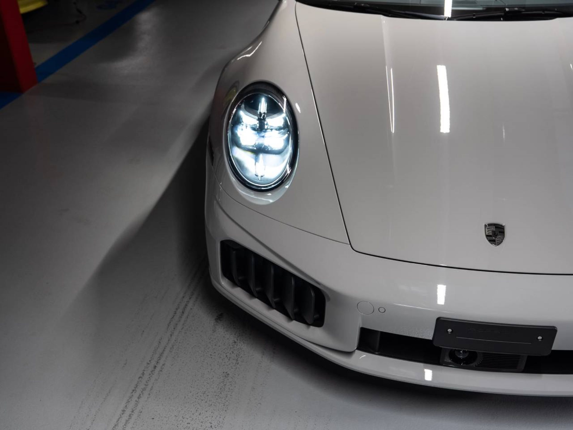 PORSCHE 911 Turbo S Cabriolet-image-27