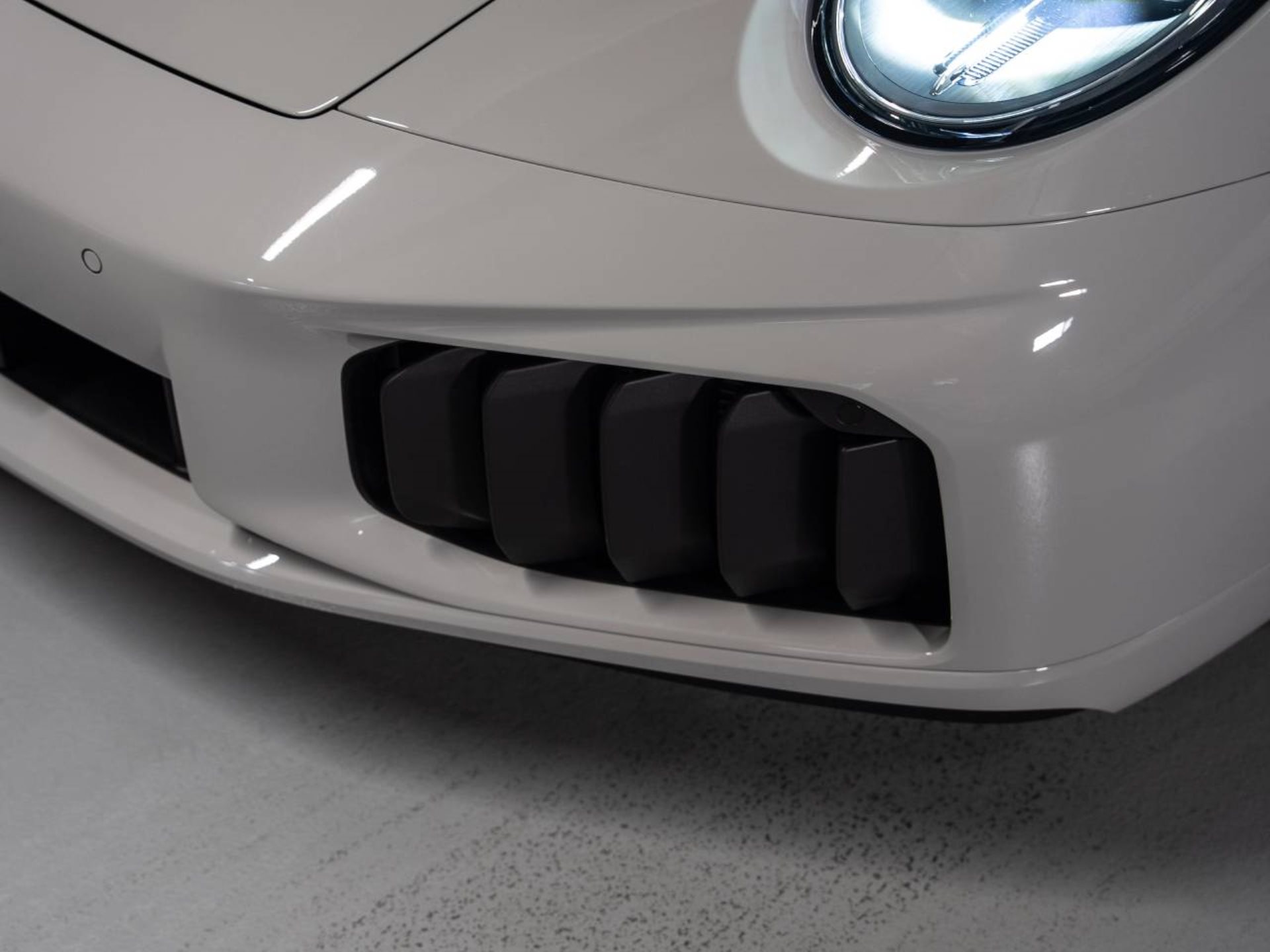 PORSCHE 911 Turbo S Cabriolet-image-28