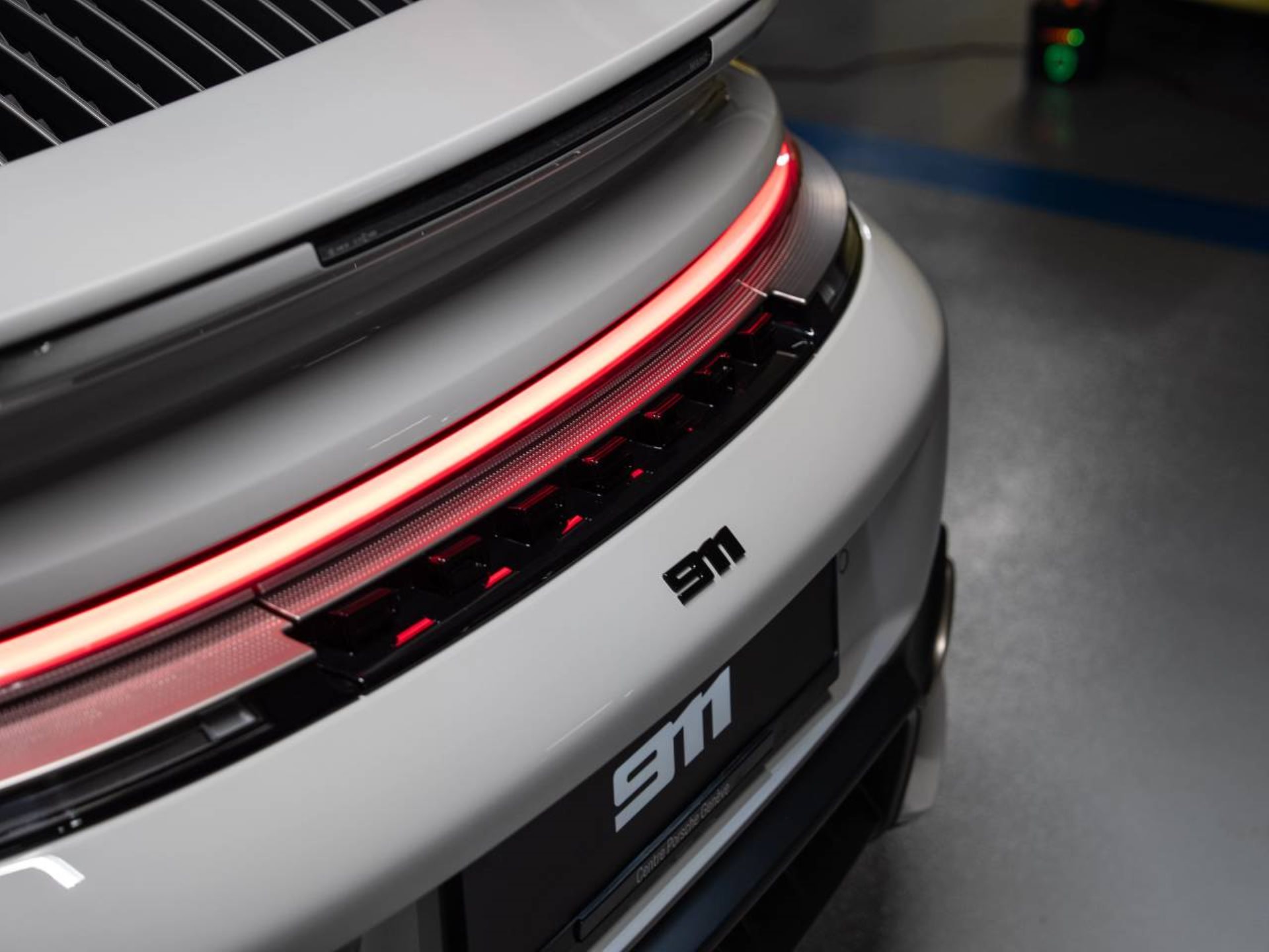PORSCHE 911 Turbo S Cabriolet-image-30
