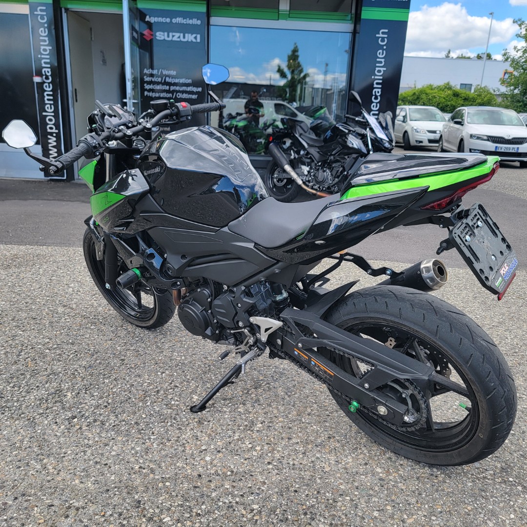 KAWASAKI Z 400-image-14
