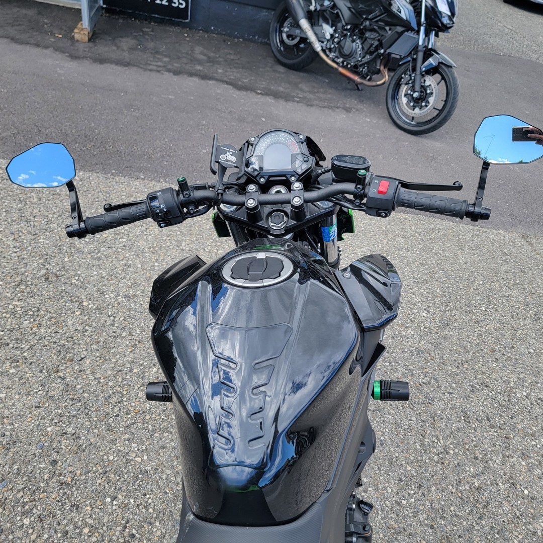 KAWASAKI Z 400-image-13