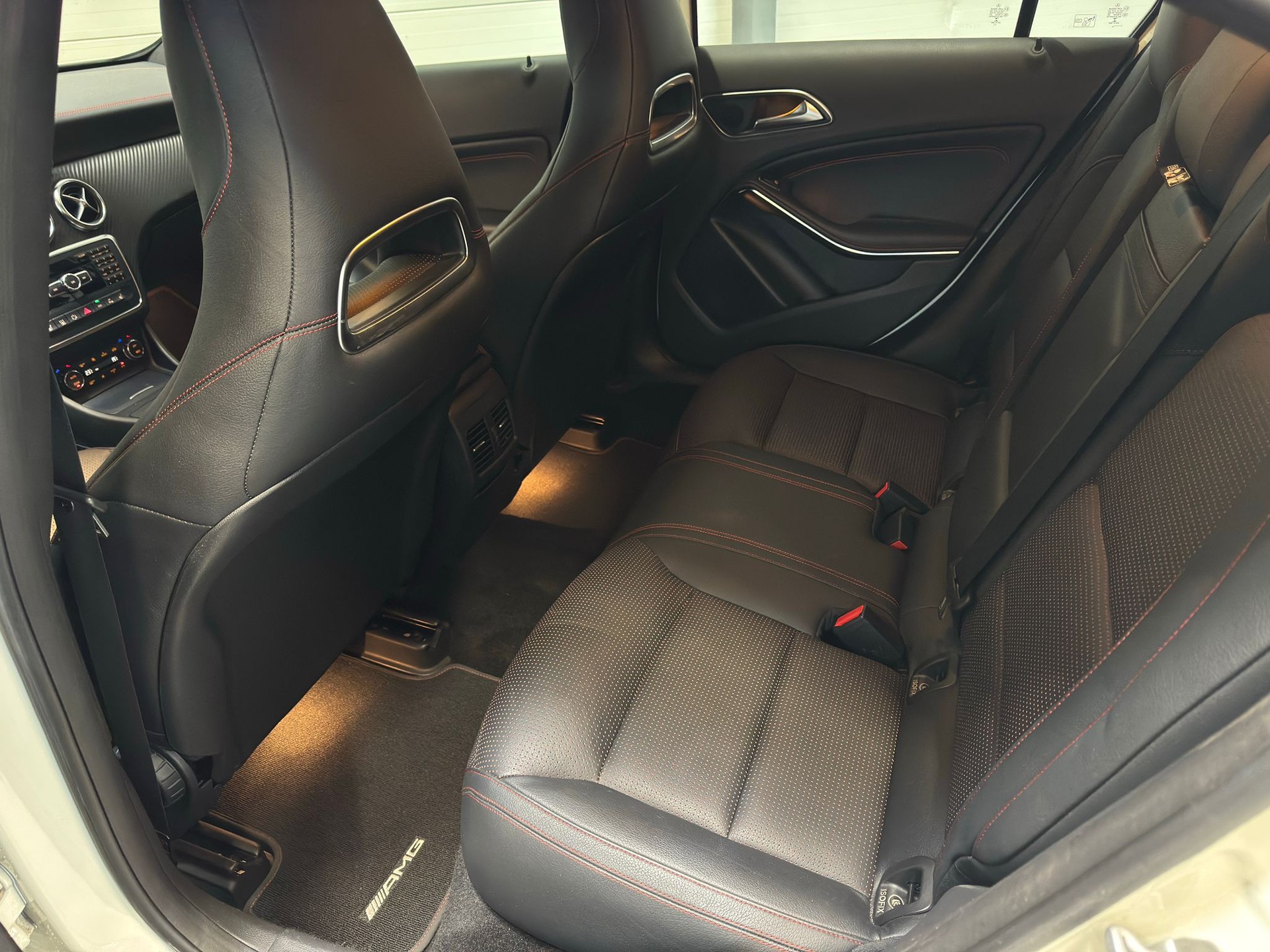 MERCEDES-BENZ A 250 AMG Line 4m-image-11
