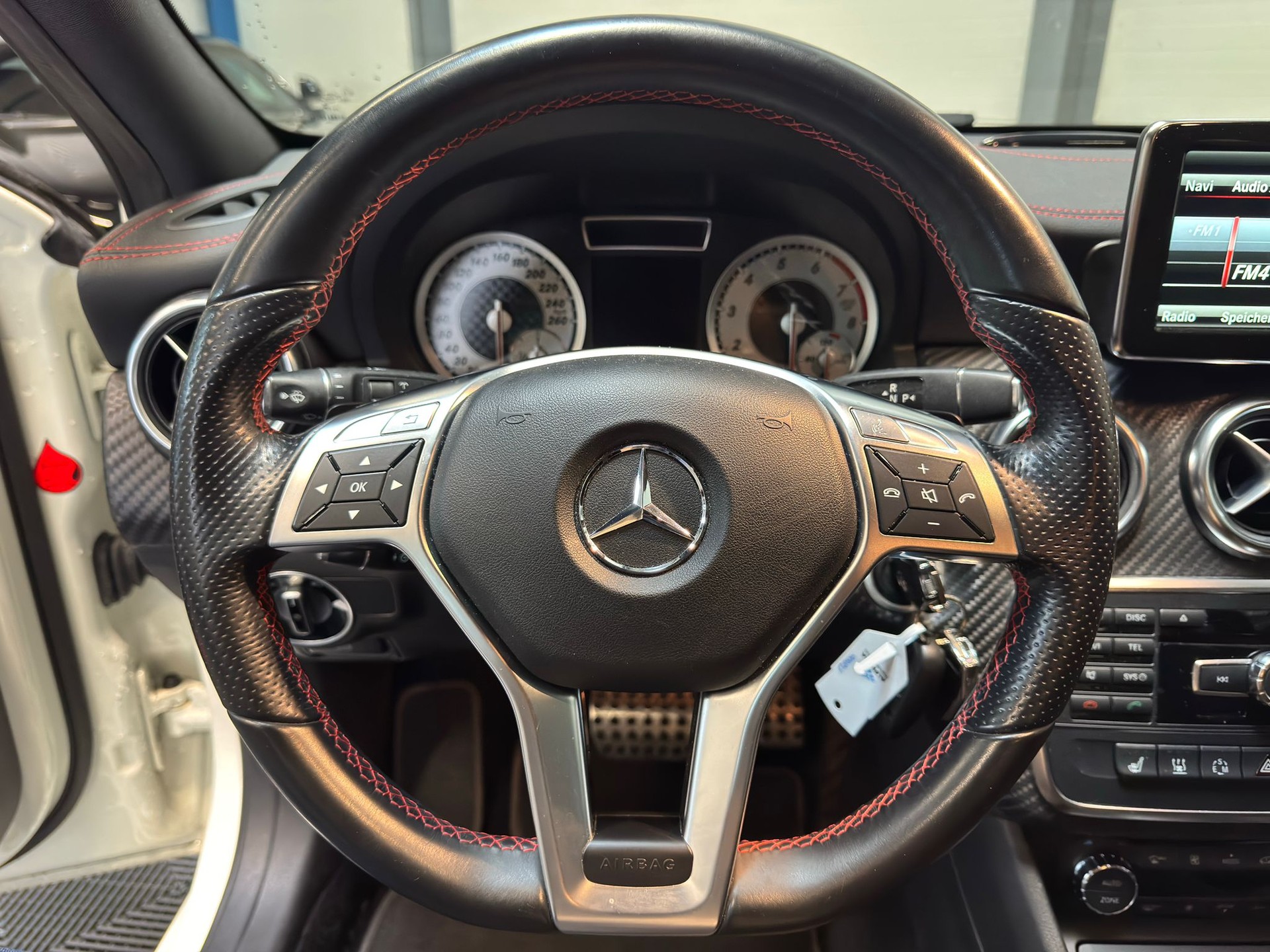 MERCEDES-BENZ A 250 AMG Line 4m-image-13