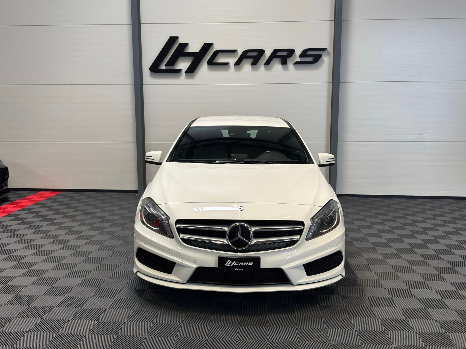 MERCEDES-BENZ A 250 AMG Line 4m-image-6