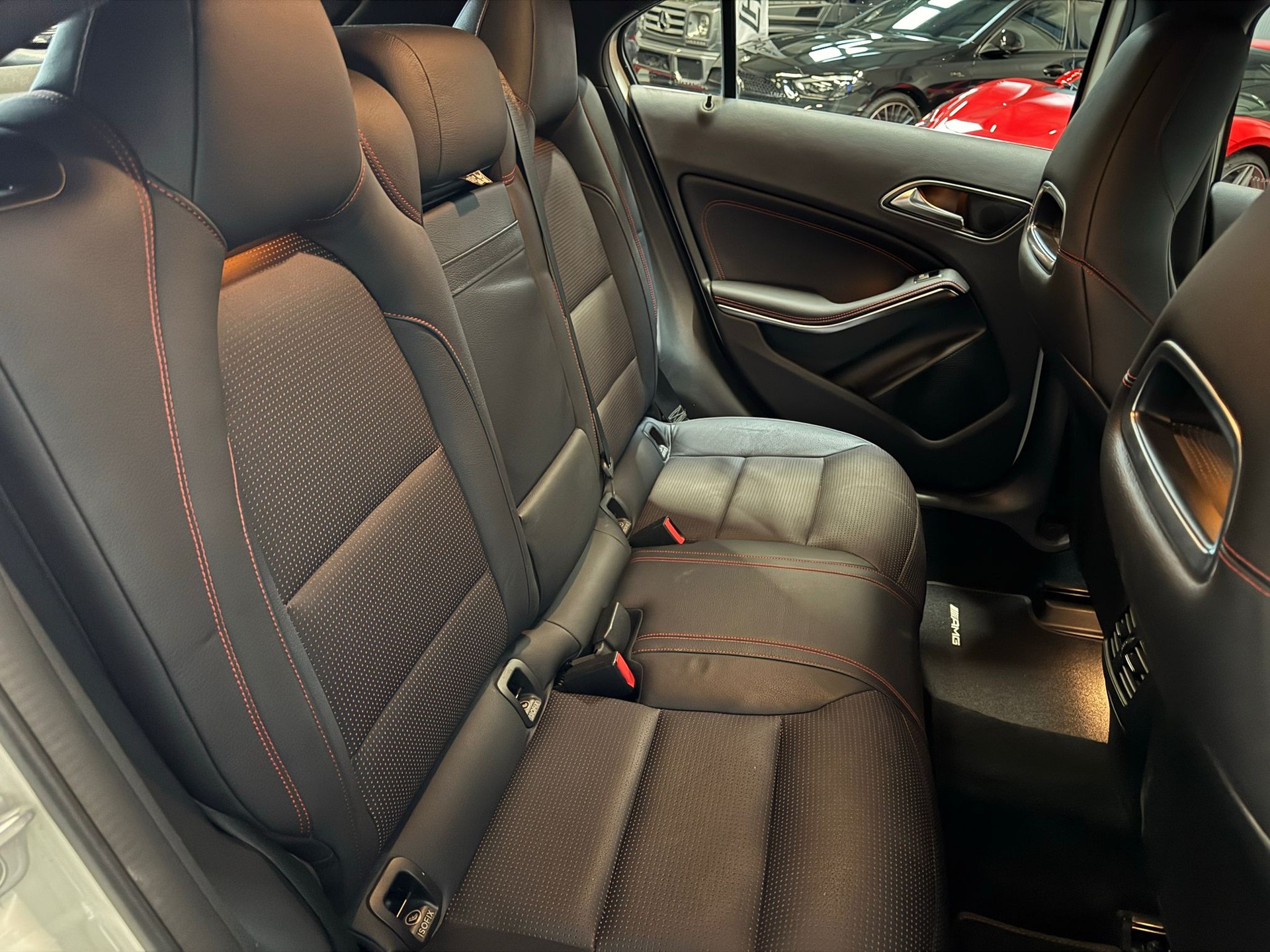 MERCEDES-BENZ A 250 AMG Line 4m-image-9