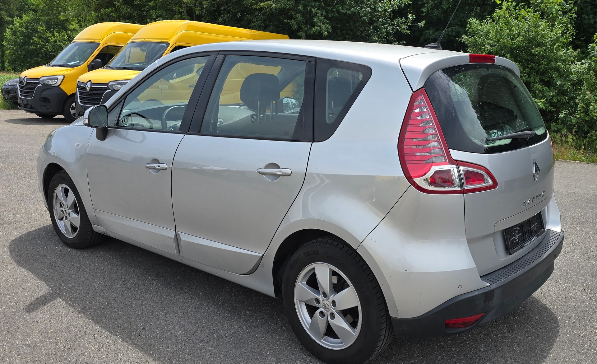 RENAULT Scénic 2.0 16V Dynamique X-Tronic CVT-image-6
