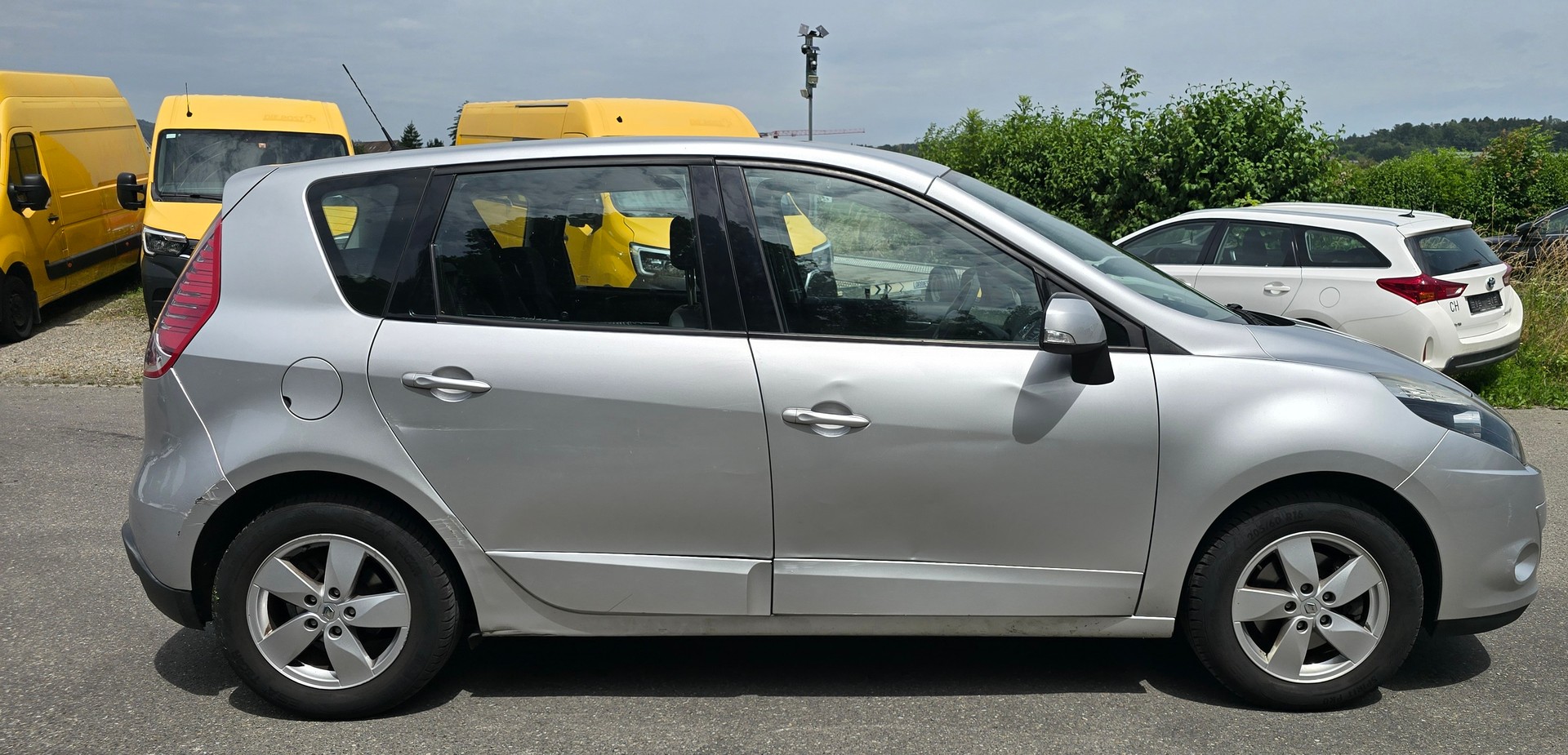 RENAULT Scénic 2.0 16V Dynamique X-Tronic CVT-image-5