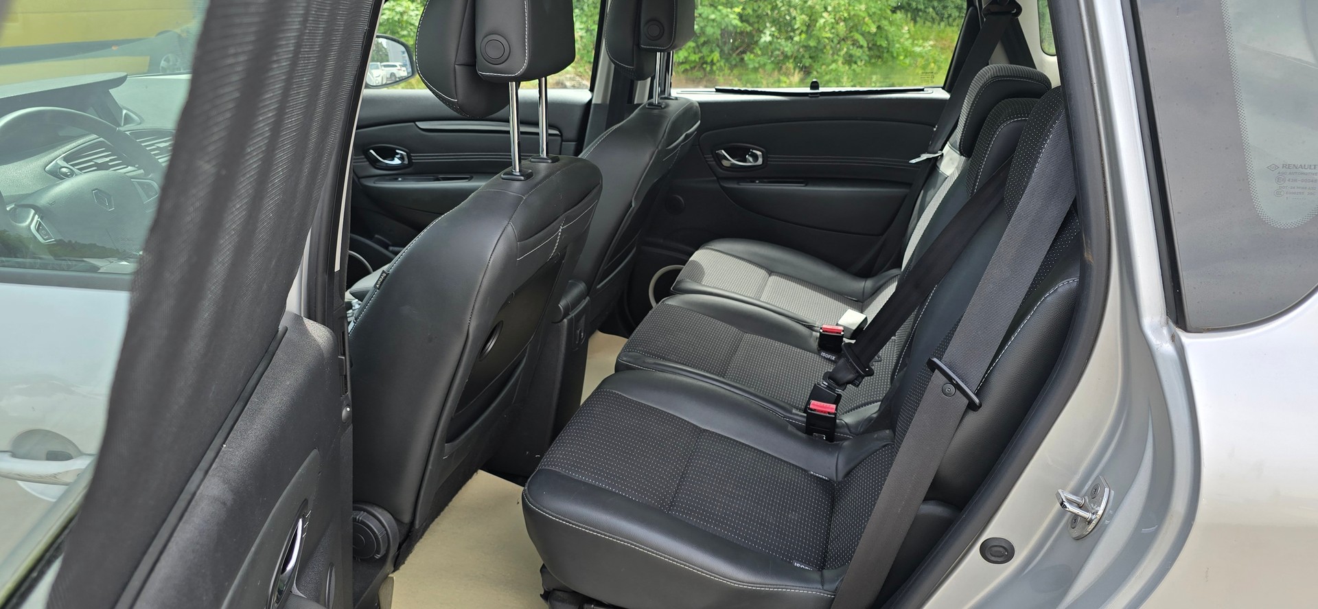 RENAULT Scénic 2.0 16V Dynamique X-Tronic CVT-image-9