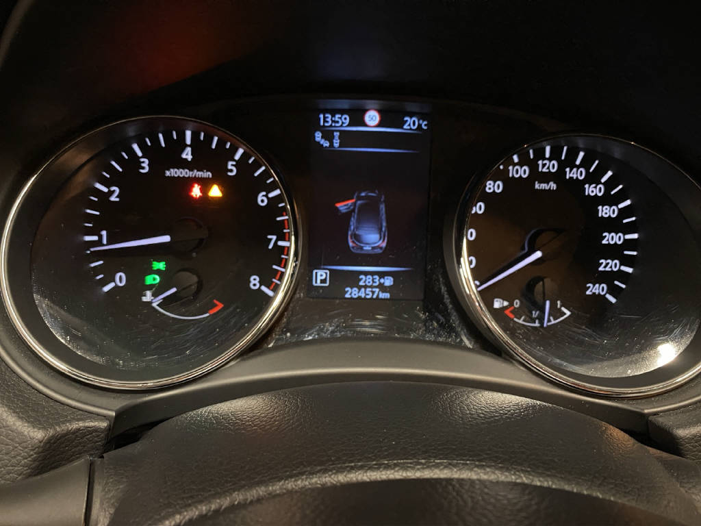 NISSAN Qashqai 1.2 DIG-T Tekna-image-8