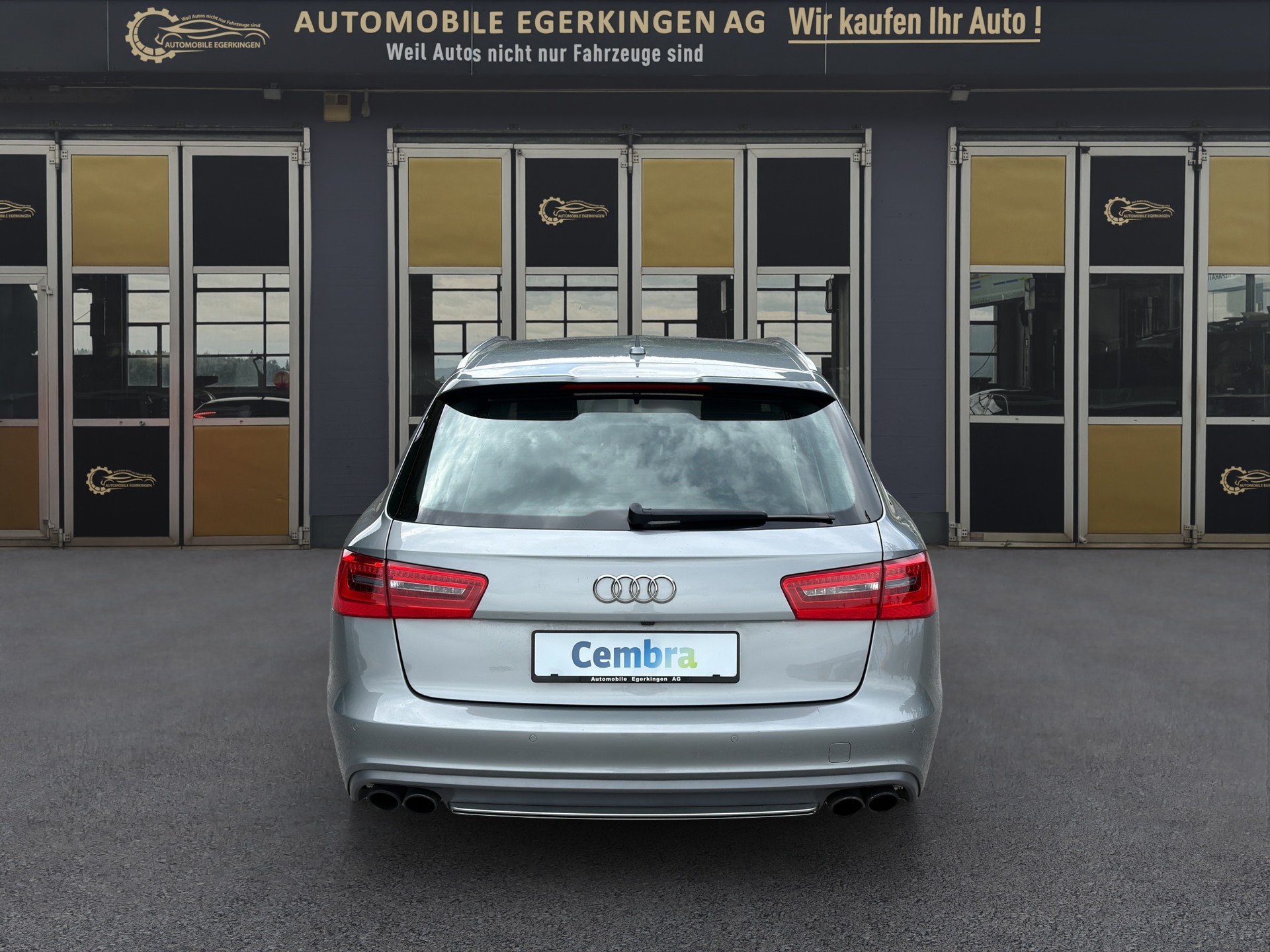 AUDI S6 Avant 4.0 V8 TFSI quattro S-Tronic-image-5