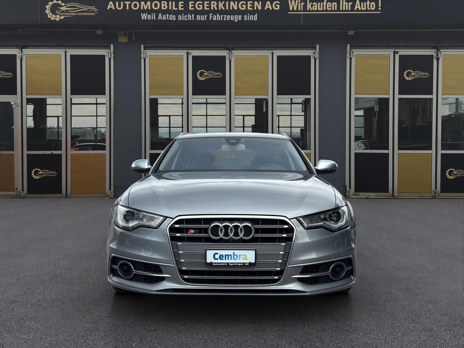 AUDI S6 Avant 4.0 V8 TFSI quattro S-Tronic-image-1