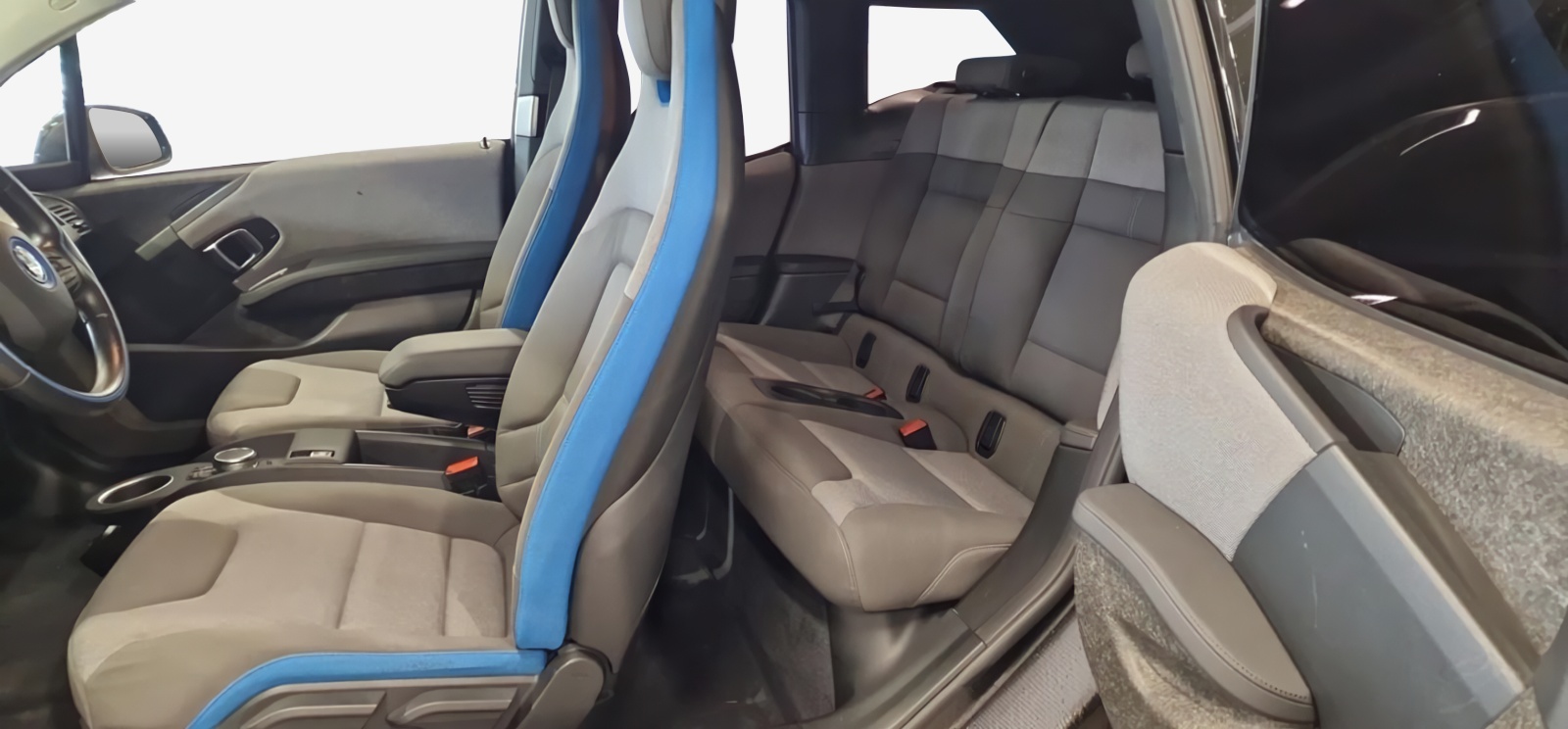 BMW i3 (120Ah)-image-5