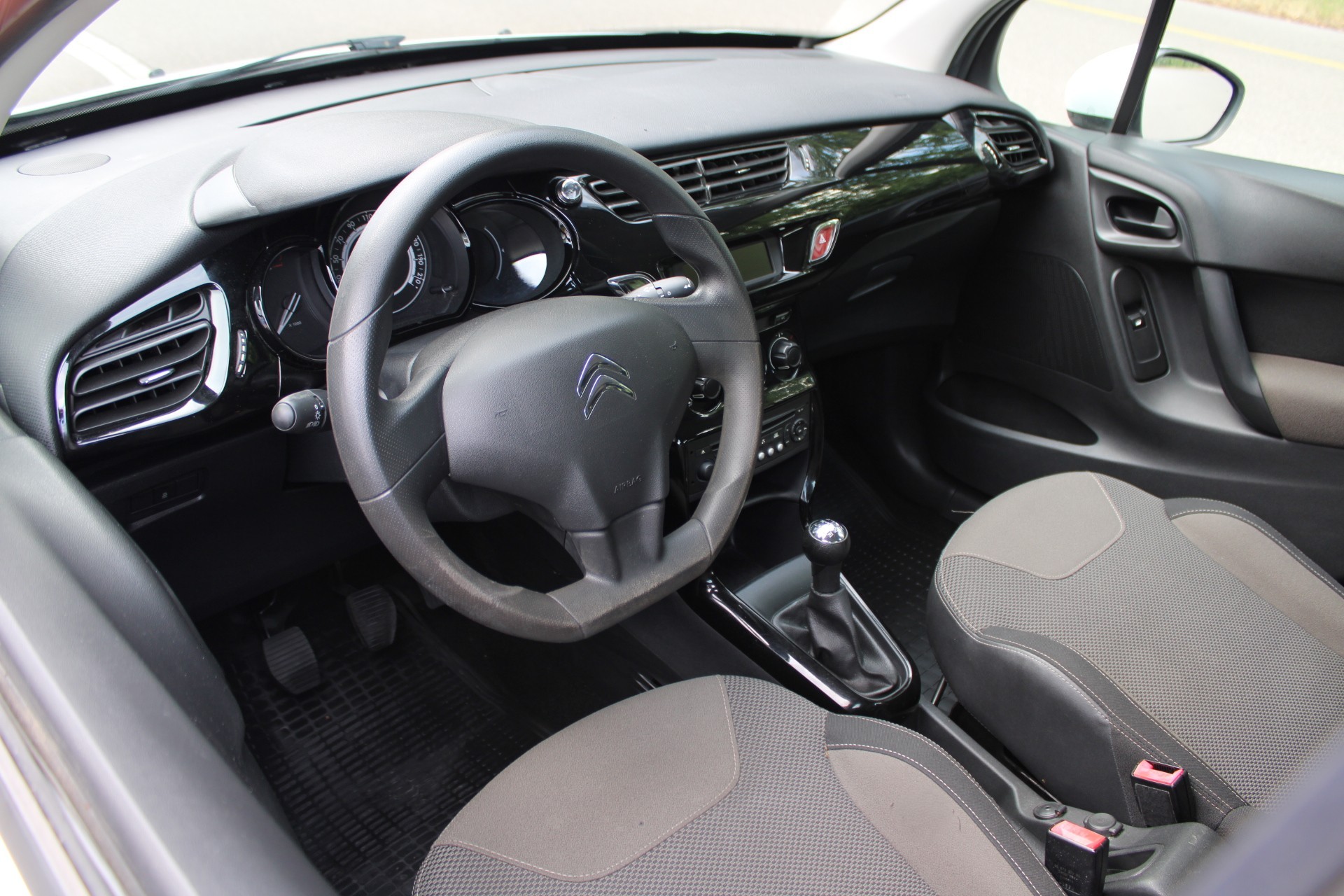 CITROEN C3 1.2i Tonic-image-4