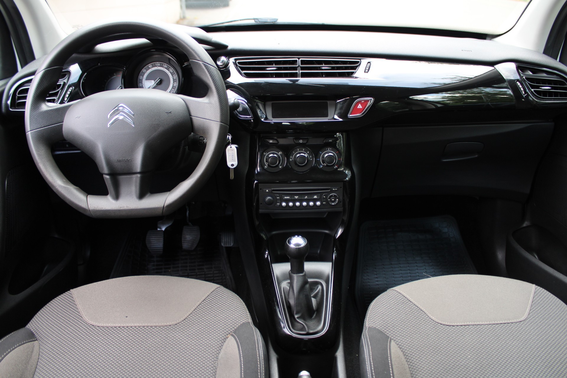 CITROEN C3 1.2i Tonic-image-8