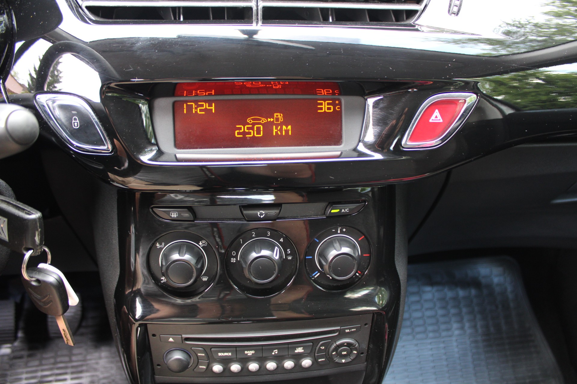 CITROEN C3 1.2i Tonic-image-9