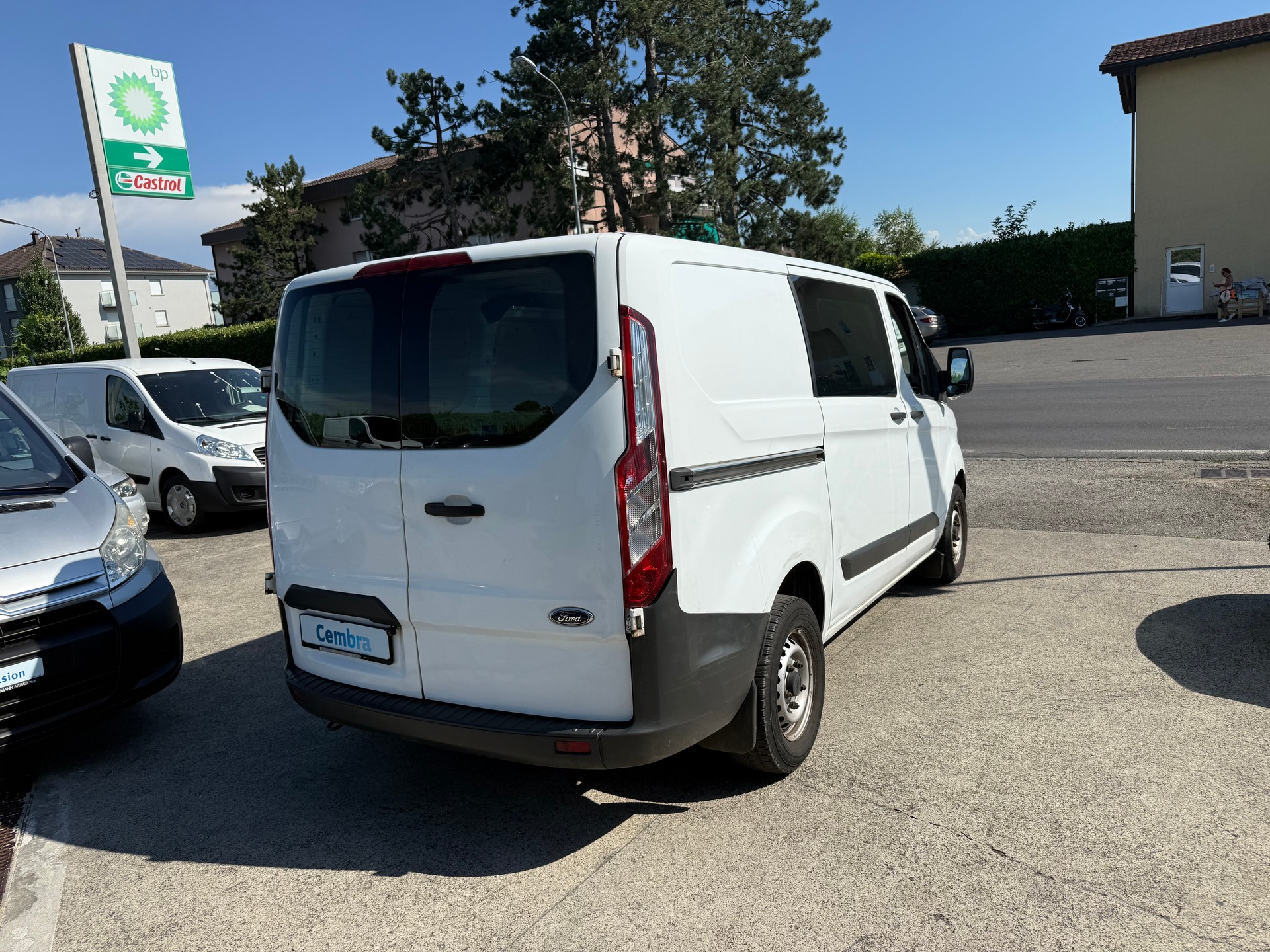 FORD Transit Custom Van 270 L1H1 Ambiente-image-7