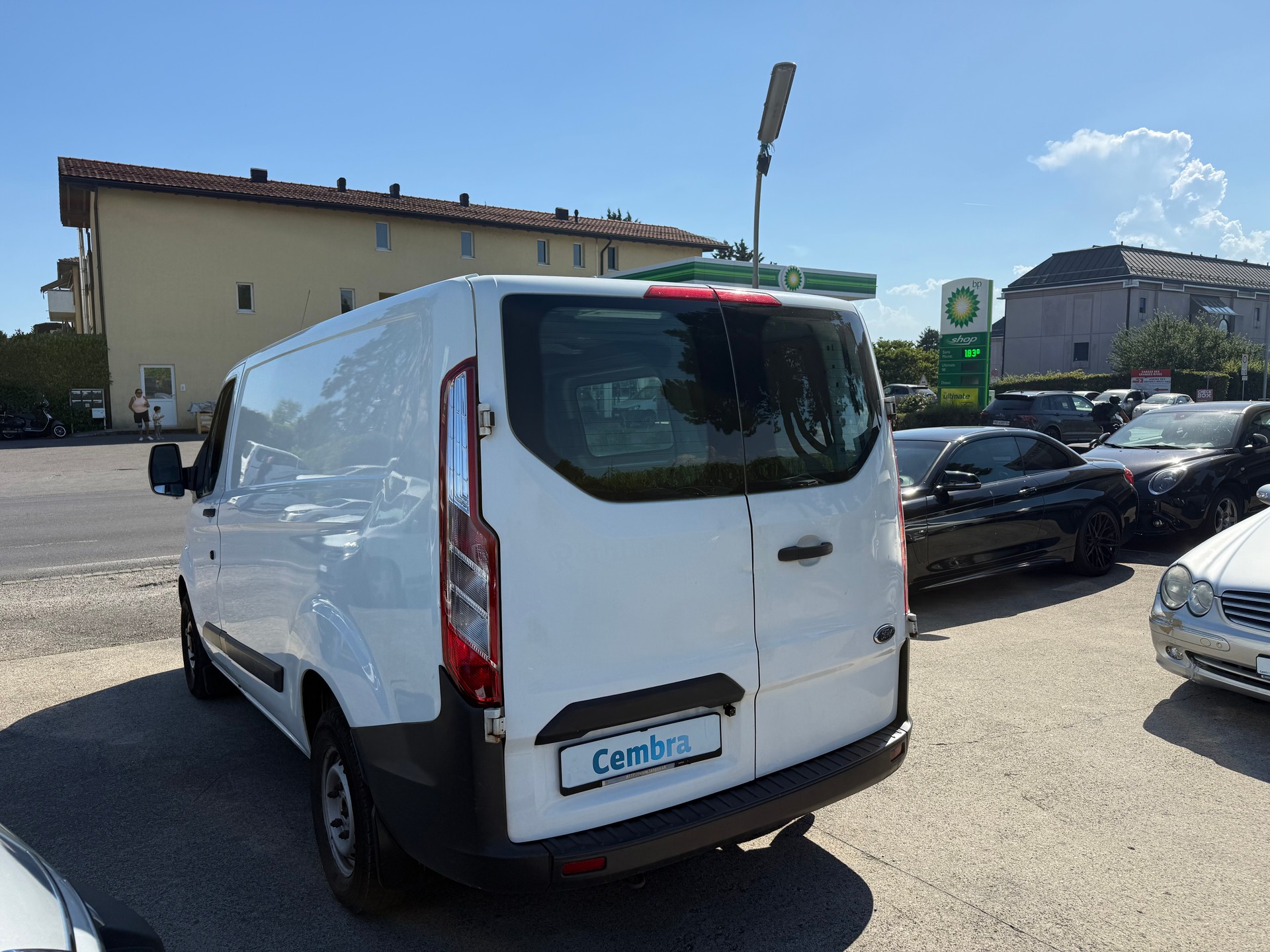 FORD Transit Custom Van 270 L1H1 Ambiente-image-8