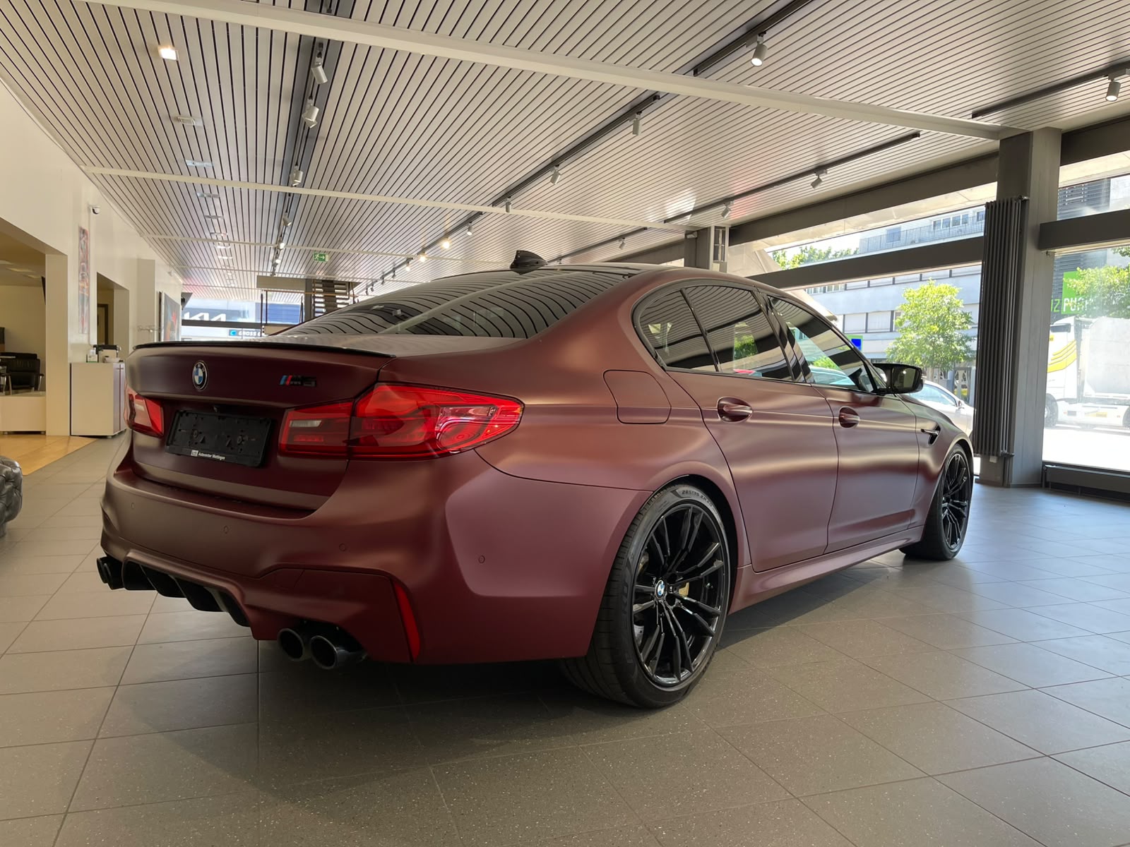 BMW M5 xDrive First Limited Edition 400 Drivelogic 600 PS-image-4