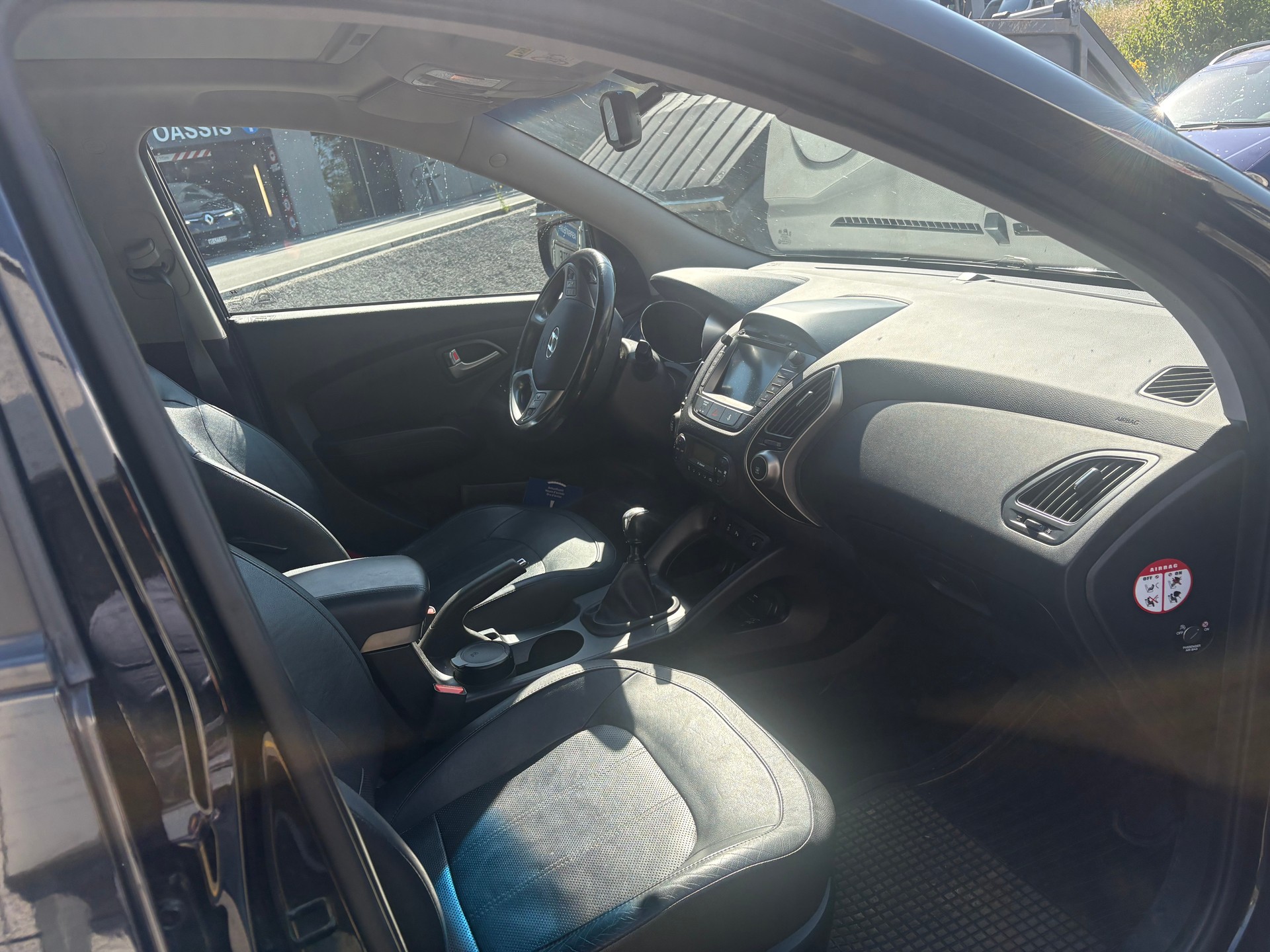 HYUNDAI iX 35 2.0 CRDi Premium 4WD-image-5