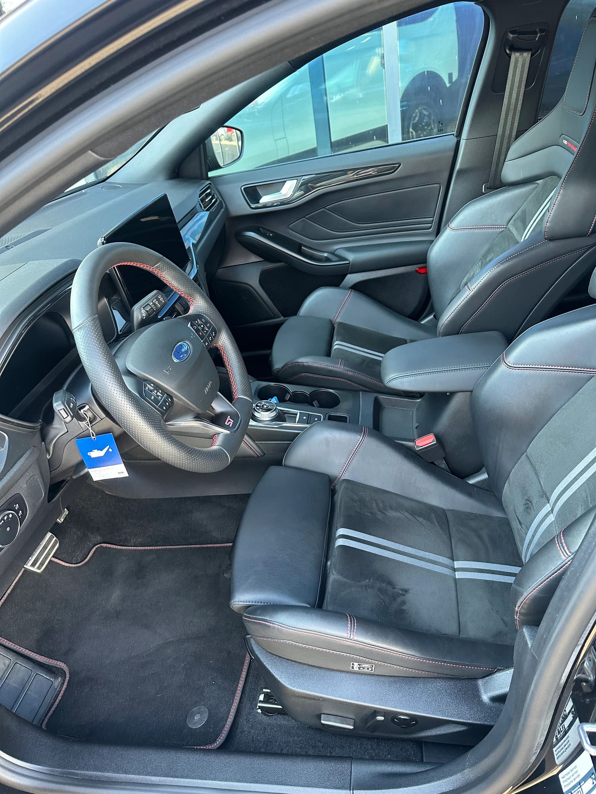 FORD Focus 2.3 EcoB ST X-image-9