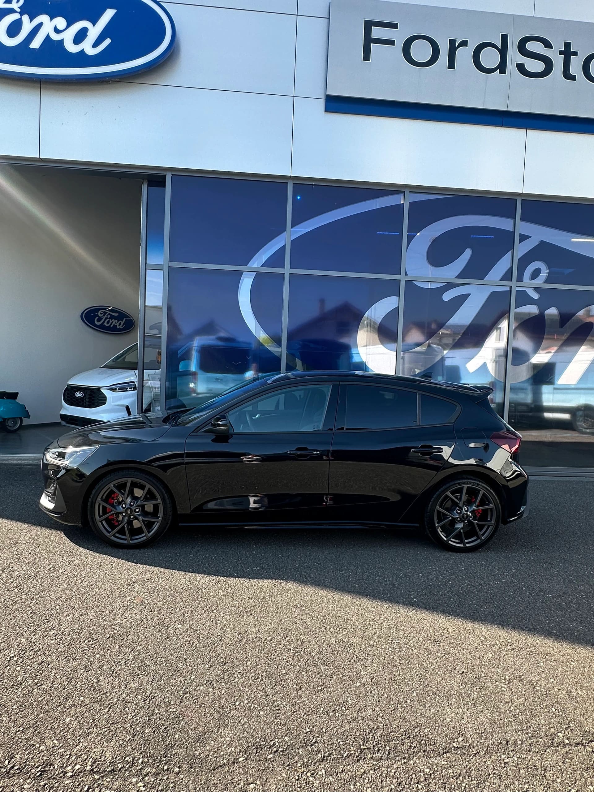 FORD Focus 2.3 EcoB ST X-image-2