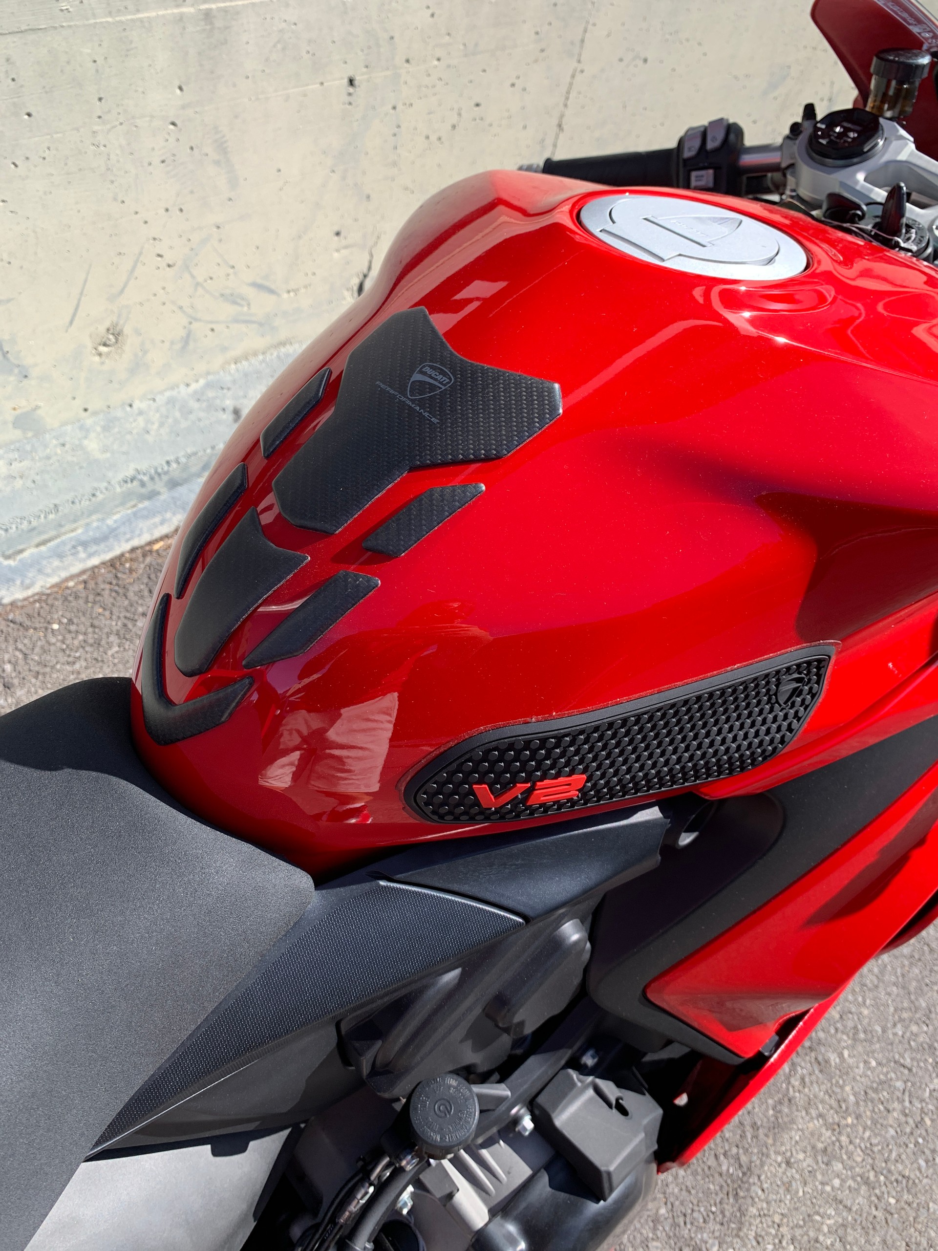 DUCATI Panigale V2-image-6