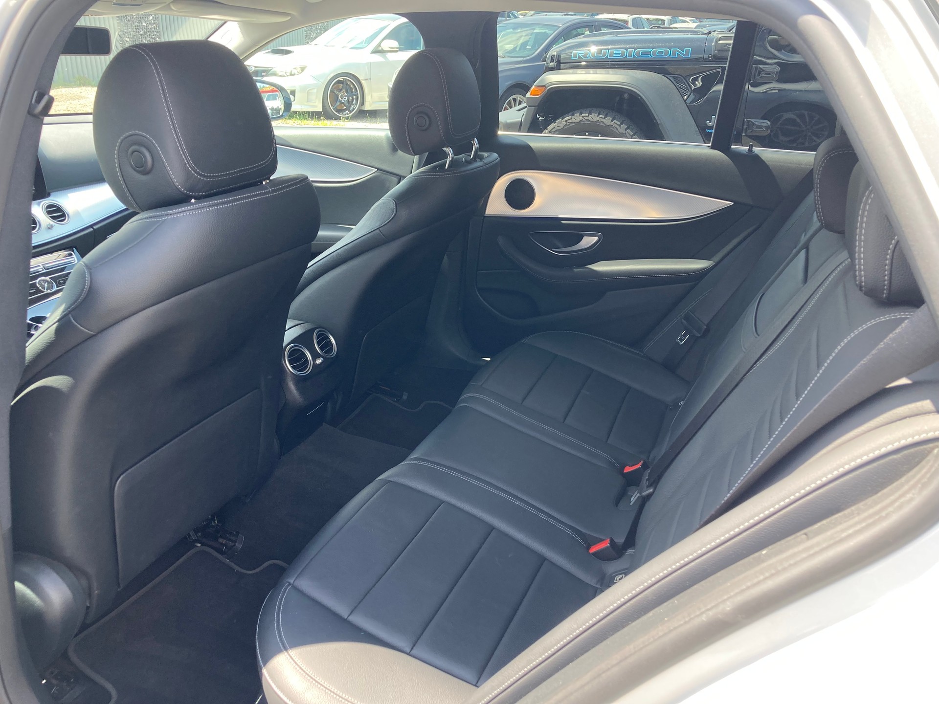 MERCEDES-BENZ E 220 d Avantgarde 4Matic 9G-Tronic-image-8
