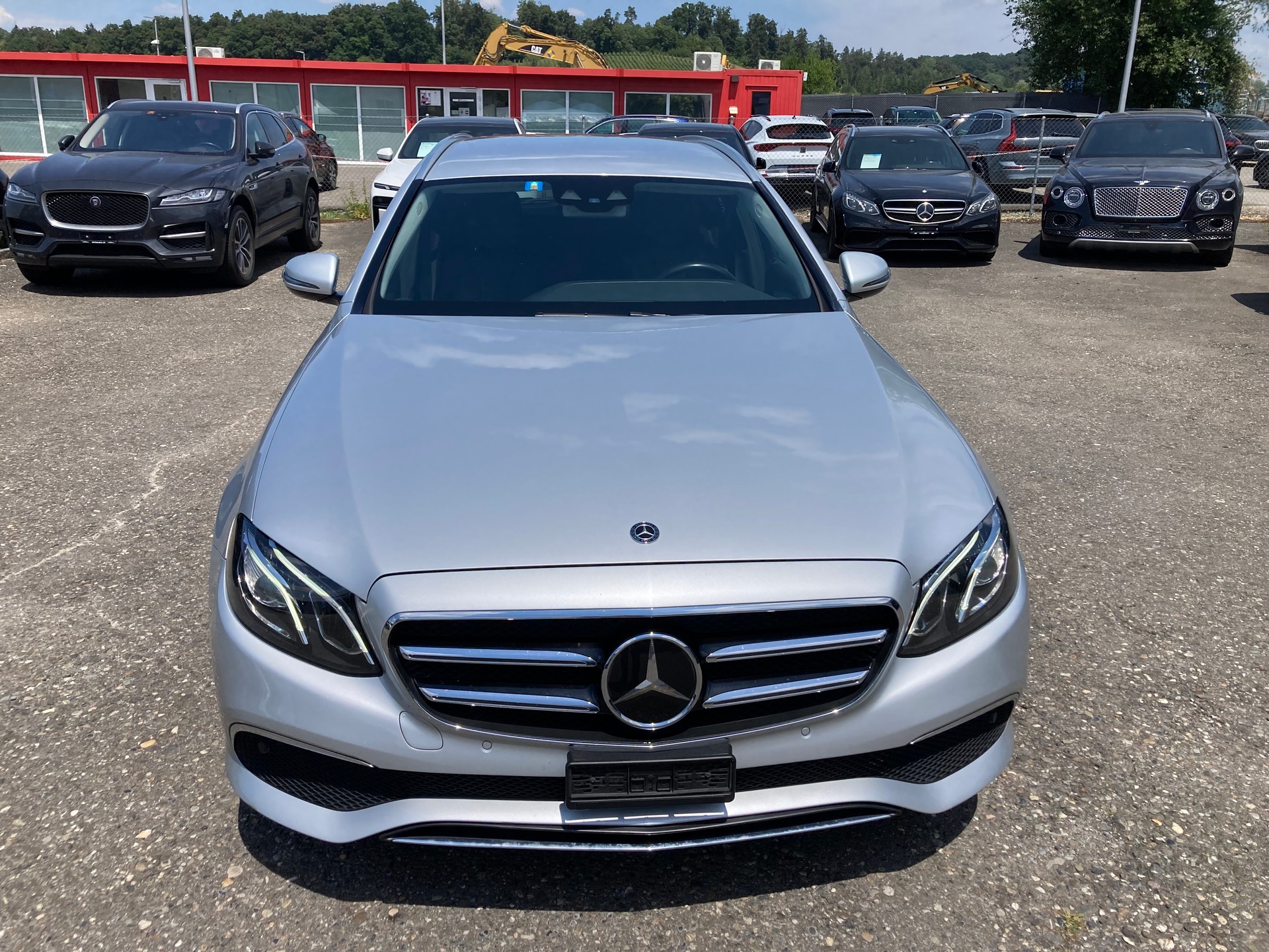 MERCEDES-BENZ E 220 d Avantgarde 4Matic 9G-Tronic-image-2