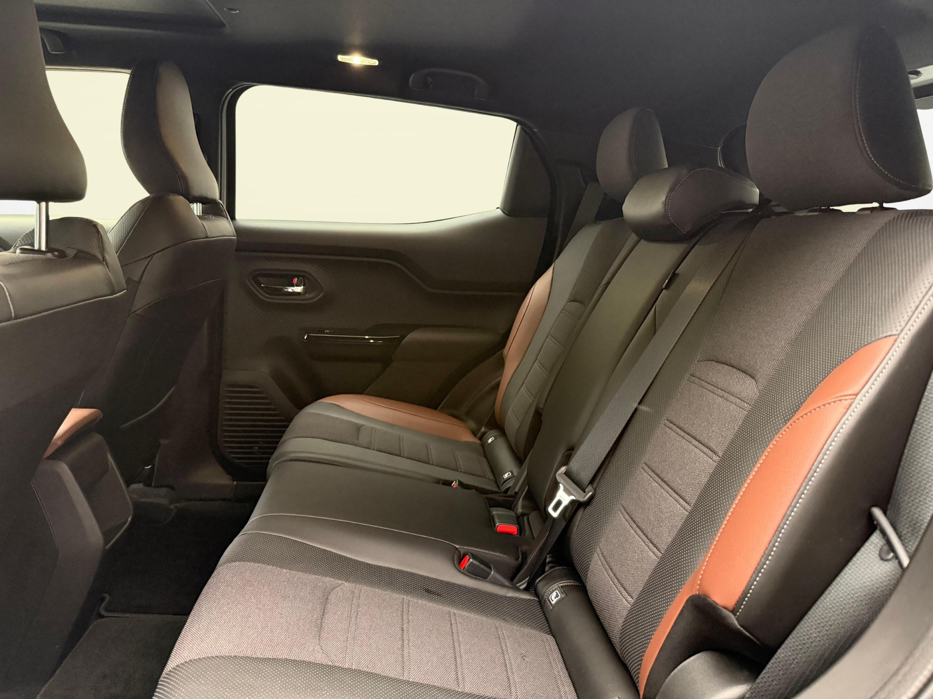 SUZUKI e Vitara Compact Top 4x4-image-10