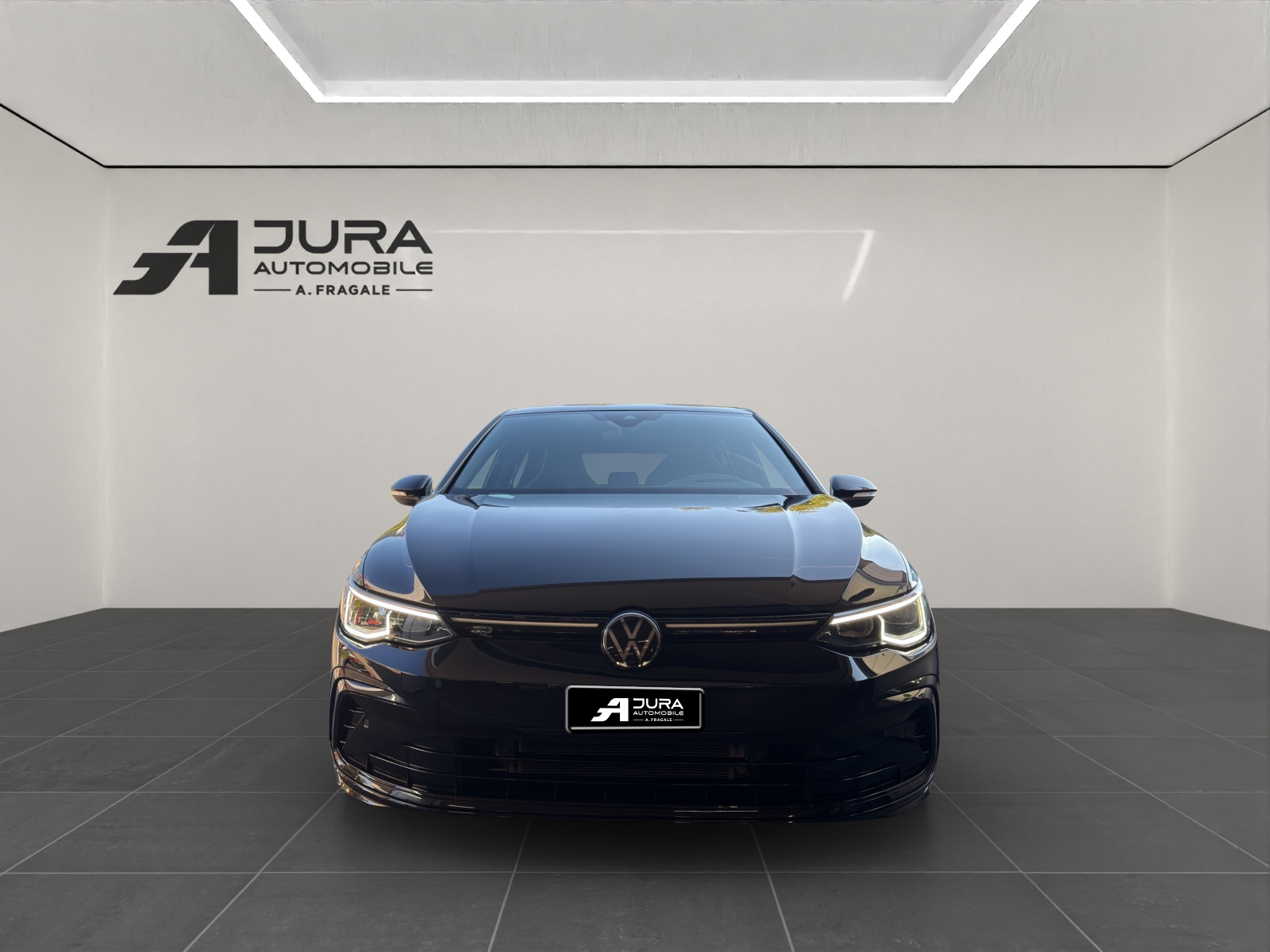 VW Golf VIII 1.5 eTSI R-Line DSG-image-3